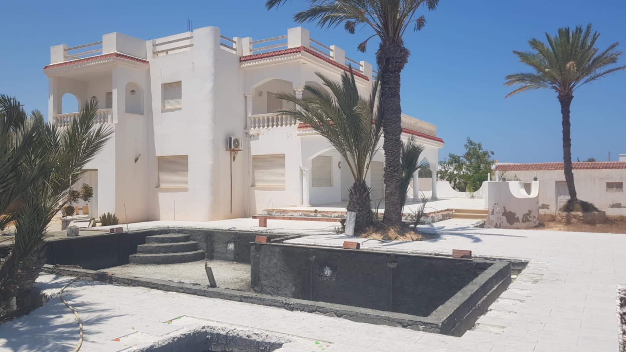 Djerba - Midoun Zone Hoteliere Location vacances Maisons Grande villa avec piscine