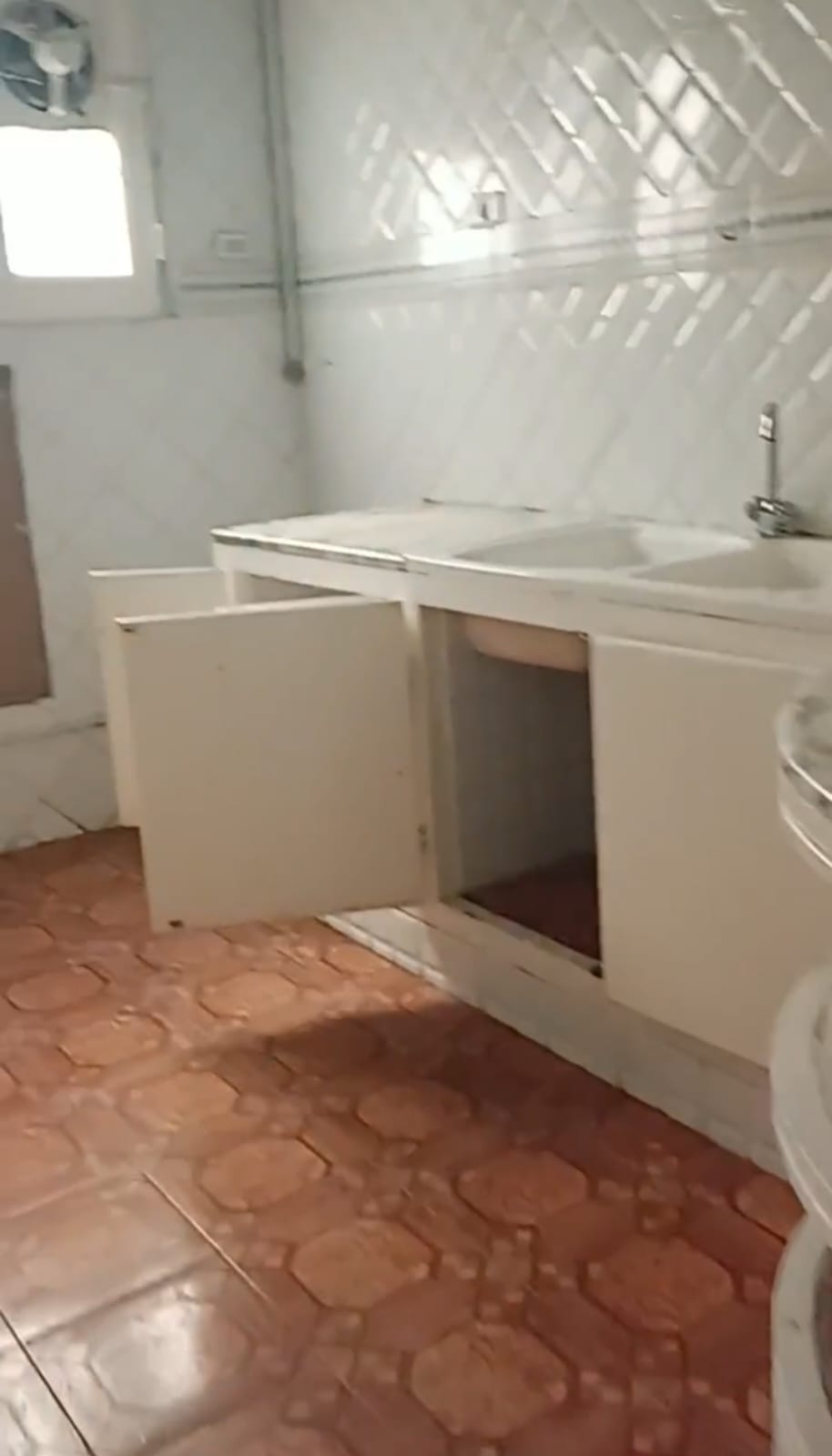 Bab Bhar Bab Bhar Location Appart. 5 pices+ Appartement usage bureau ou habitation