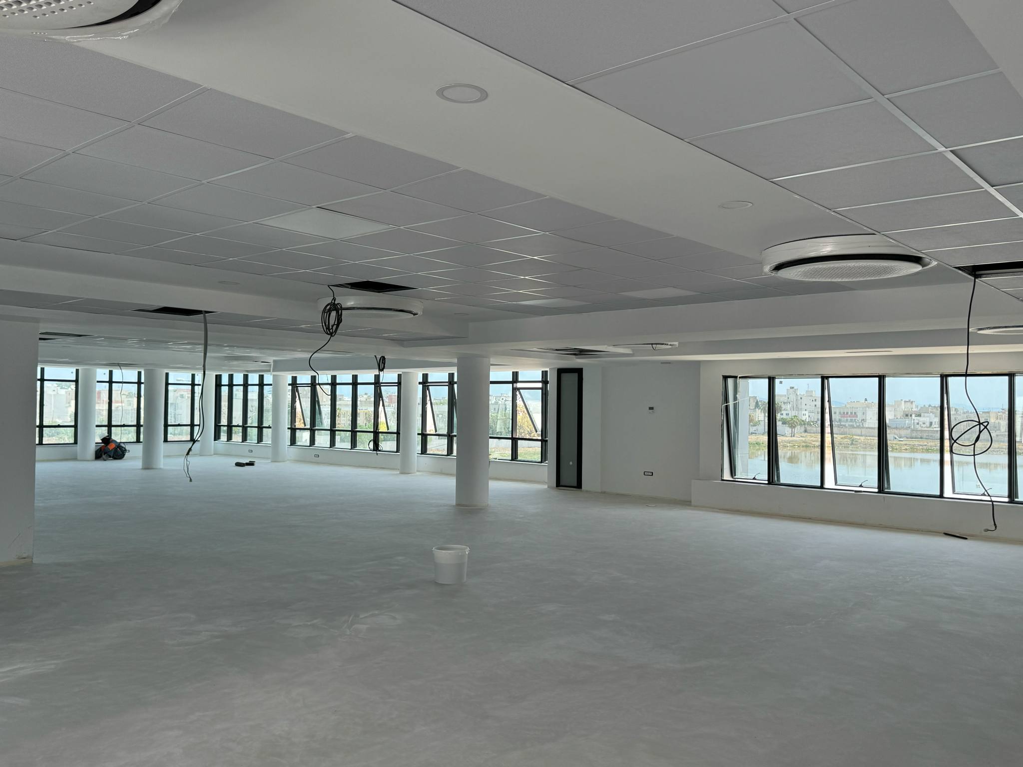 El Kram Le Kram Bureaux & Commerces Bureau Super immeuble bureautique avec vue au lac 3 kram