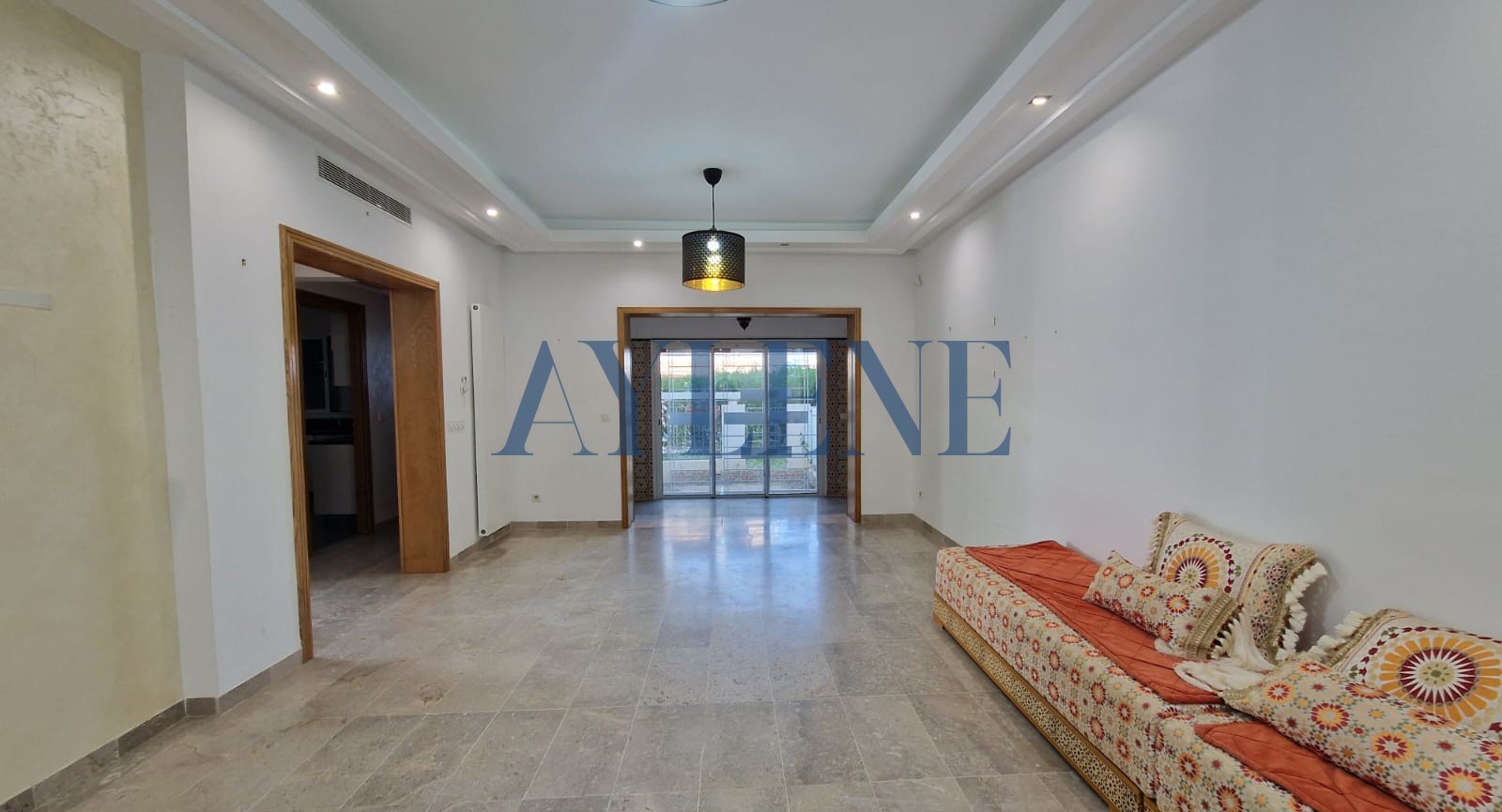 Ain Zaghouan Jardins de Carthage Location Appart. 4 pices Triplex s4  aux jardins de carthage