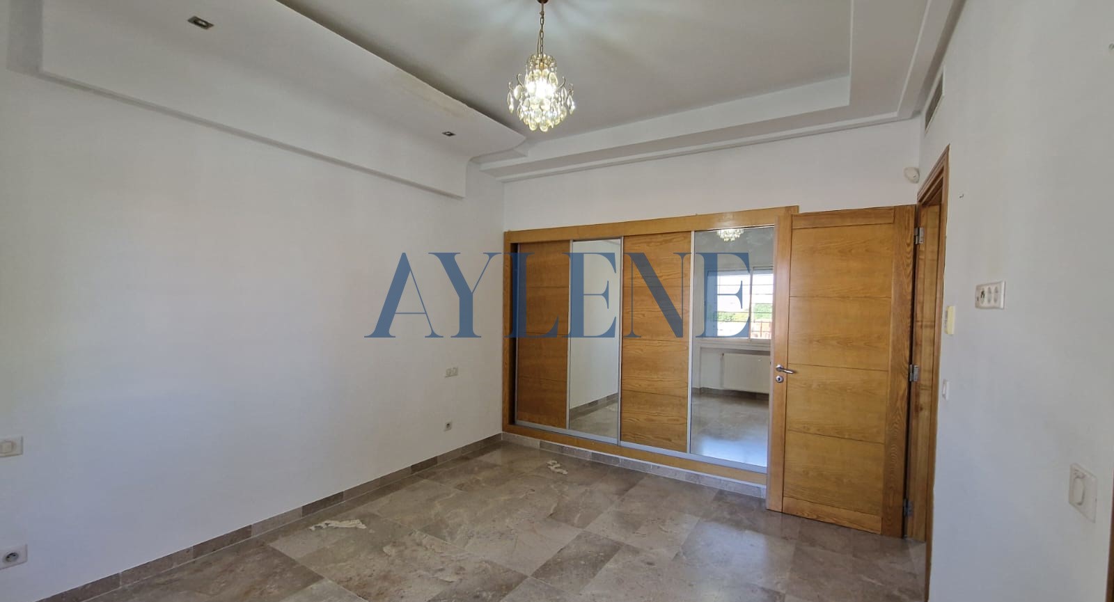 Ain Zaghouan Jardins de Carthage Location Appart. 4 pices Triplex s4  aux jardins de carthage
