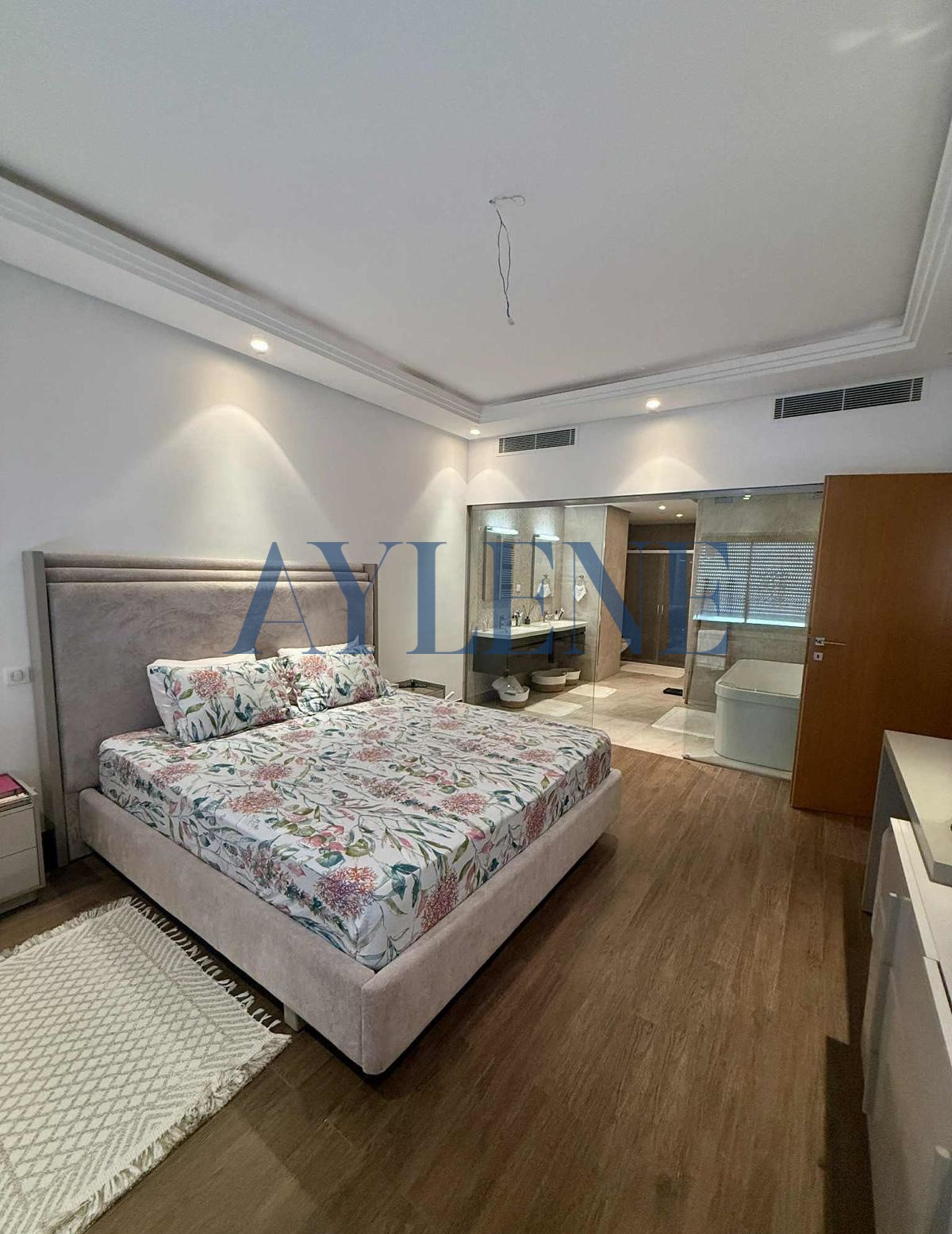 Ain Zaghouan Jardins de Carthage Location Appart. 4 pices Duplex s4 avec chambre de service