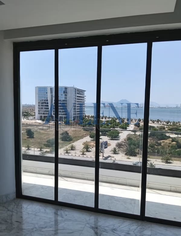 La Marsa Berge Du Lac Location Appart. 3 pices Splendide duplex front lac