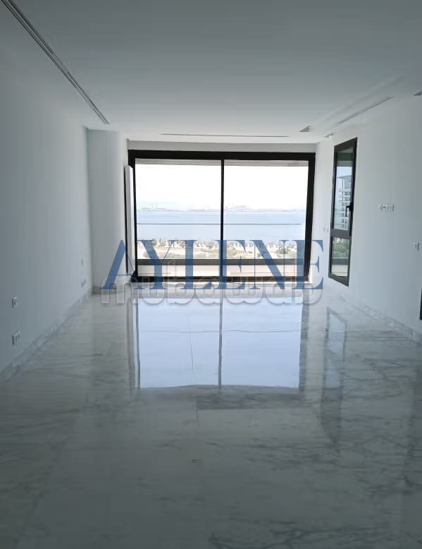 La Marsa Berge Du Lac Location Appart. 3 pices Splendide duplex front lac