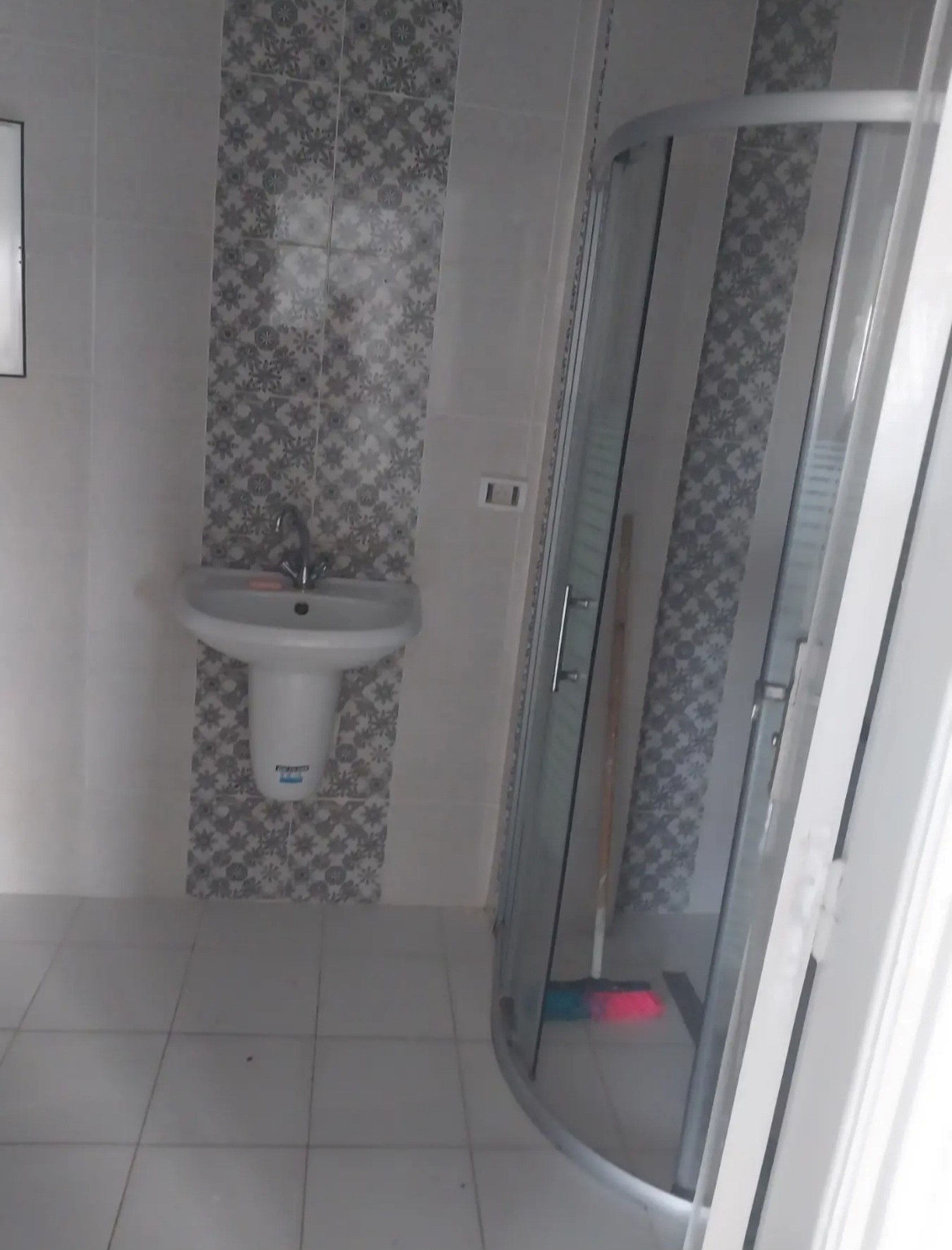 Raoued Cite Ennkhilet Location Appart. 2 pices Apartment a rue aljawhara
