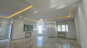 Ariana Ville El Menzah 5 Vente Maisons Villa s5 de 462m2 terrain et 350m2