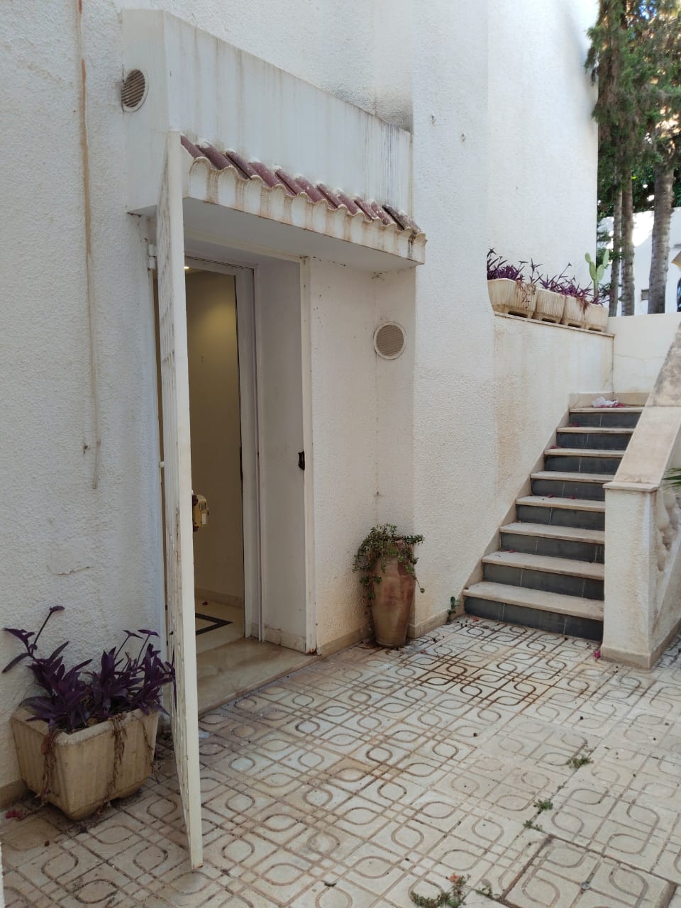 Ariana Ville El Menzah 8 Location Appart. 3 pices Menzah8 loc rez de jardin s2