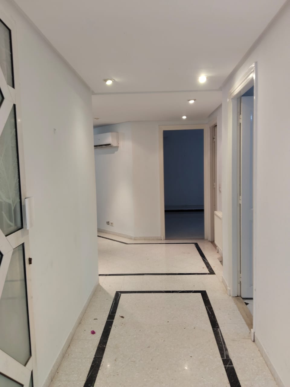 Ariana Ville El Menzah 8 Location Appart. 3 pices Menzah8 loc rez de jardin s2