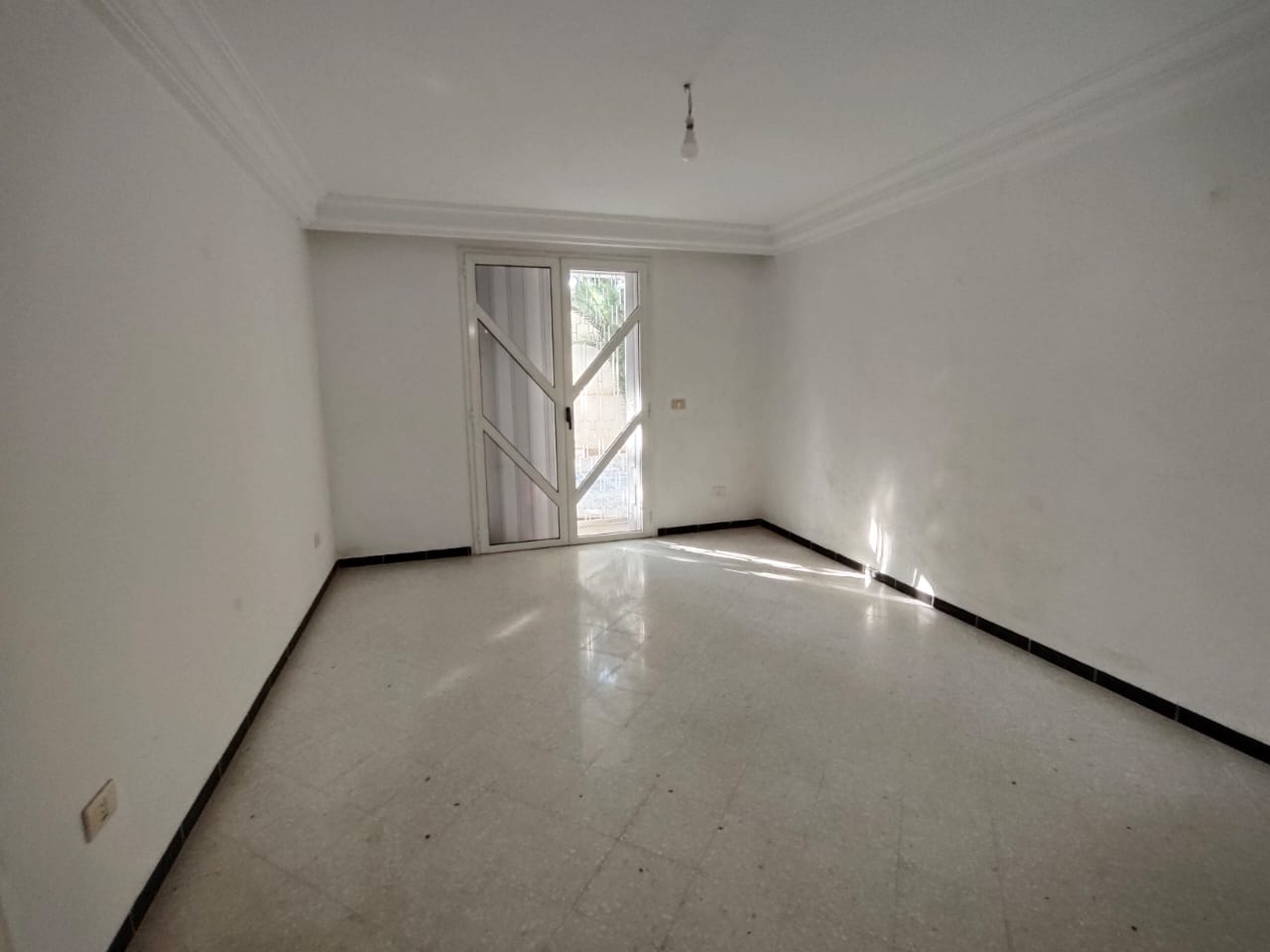 Ariana Ville El Menzah 8 Location Appart. 3 pices Menzah8 loc s2