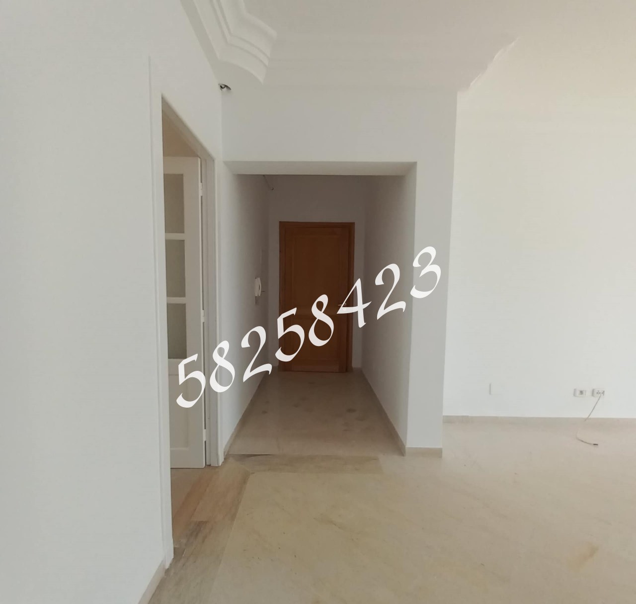 La Marsa El Aouina Location Appart. 3 pices S plus 2  el wahat  tel 58258423 fb 8045