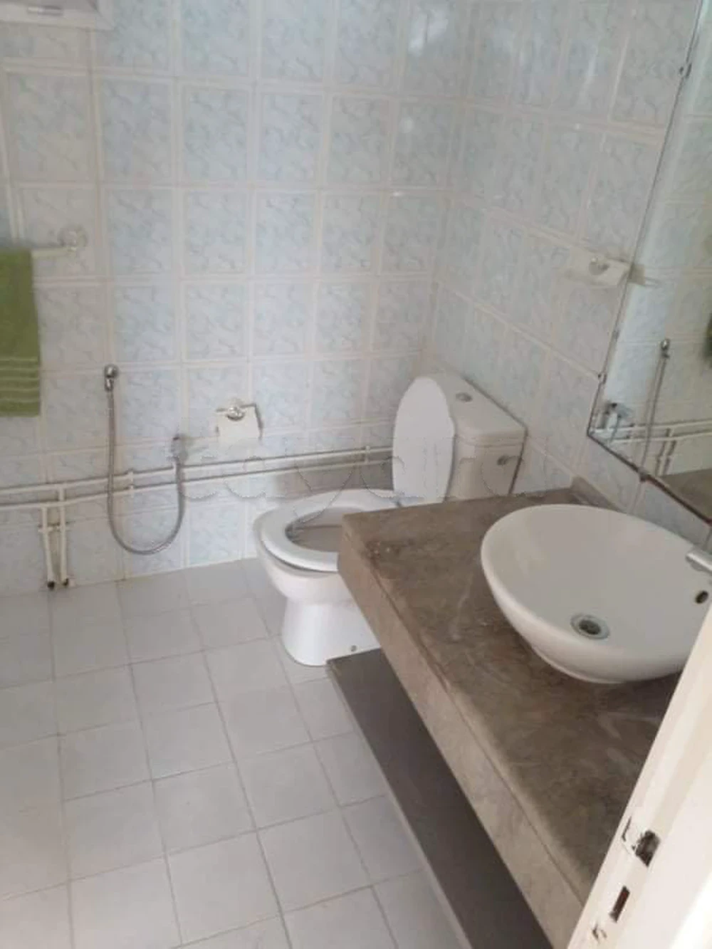 El Menzah El Manar 1 Location Appart. 4 pices Un vaste appartement s3 meubl  manar1