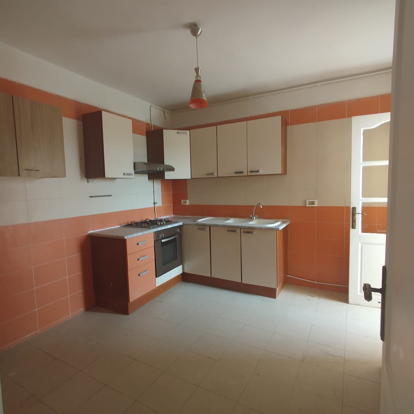 Cite El Khadra Zone urbaine nord Location Appart. 3 pices Magnifique appartement s2 au centre urbain nord