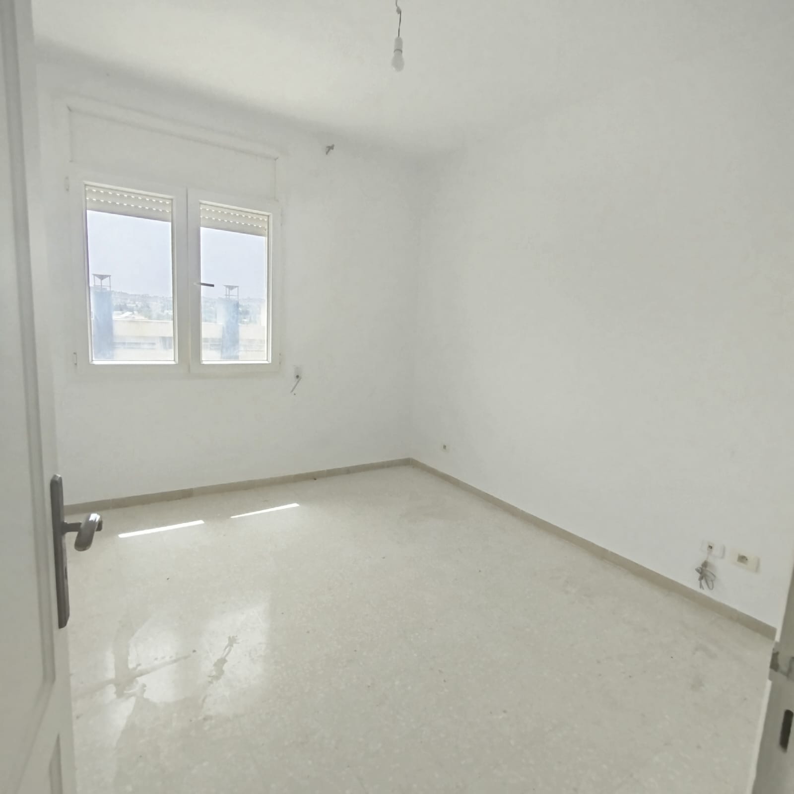 Cite El Khadra Zone urbaine nord Location Appart. 3 pices Magnifique appartement s2 au centre urbain nord