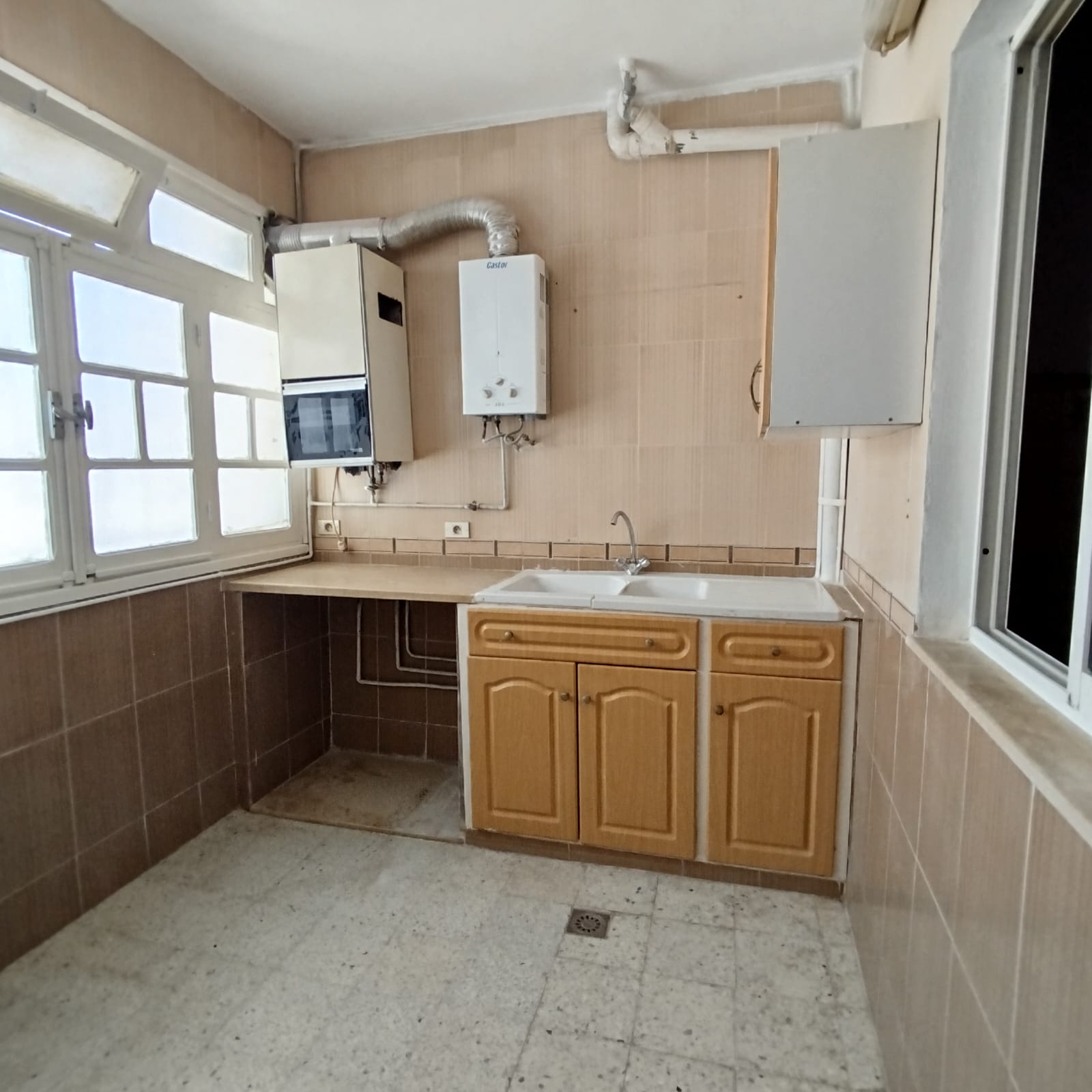 El Menzah El Manar 1 Location Appart. 3 pices Spacieux et lumineux appartement s2  manar1