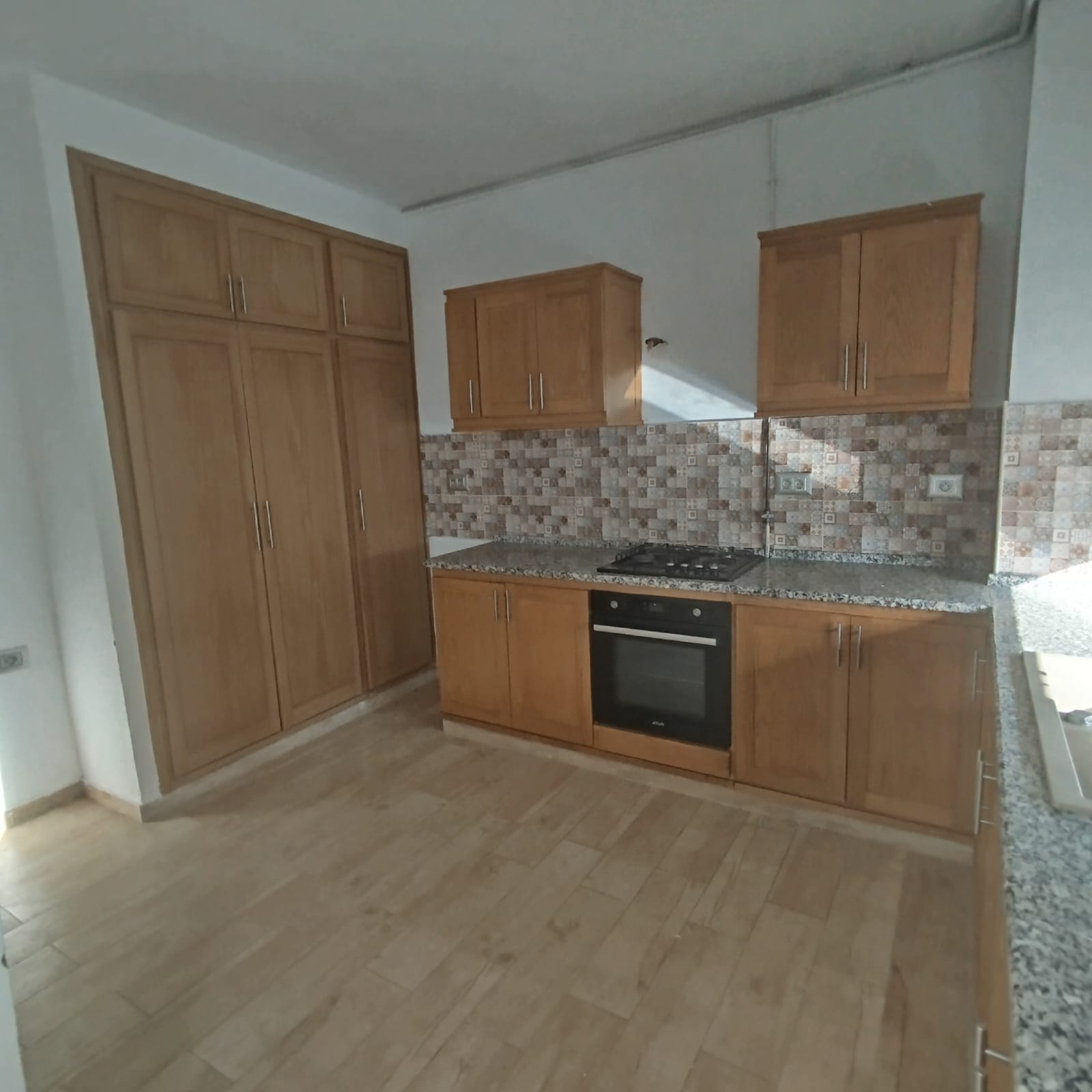 El Menzah El Manar 2 Location Appart. 3 pices Ravissant appartement s2 renouvel  manar2