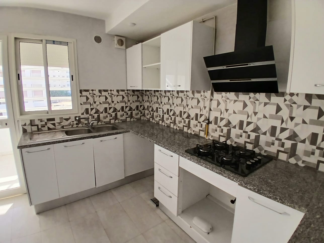 Raoued Cite El Ghazala 1 Location Appart. 3 pices Appartement s2  el ghazela