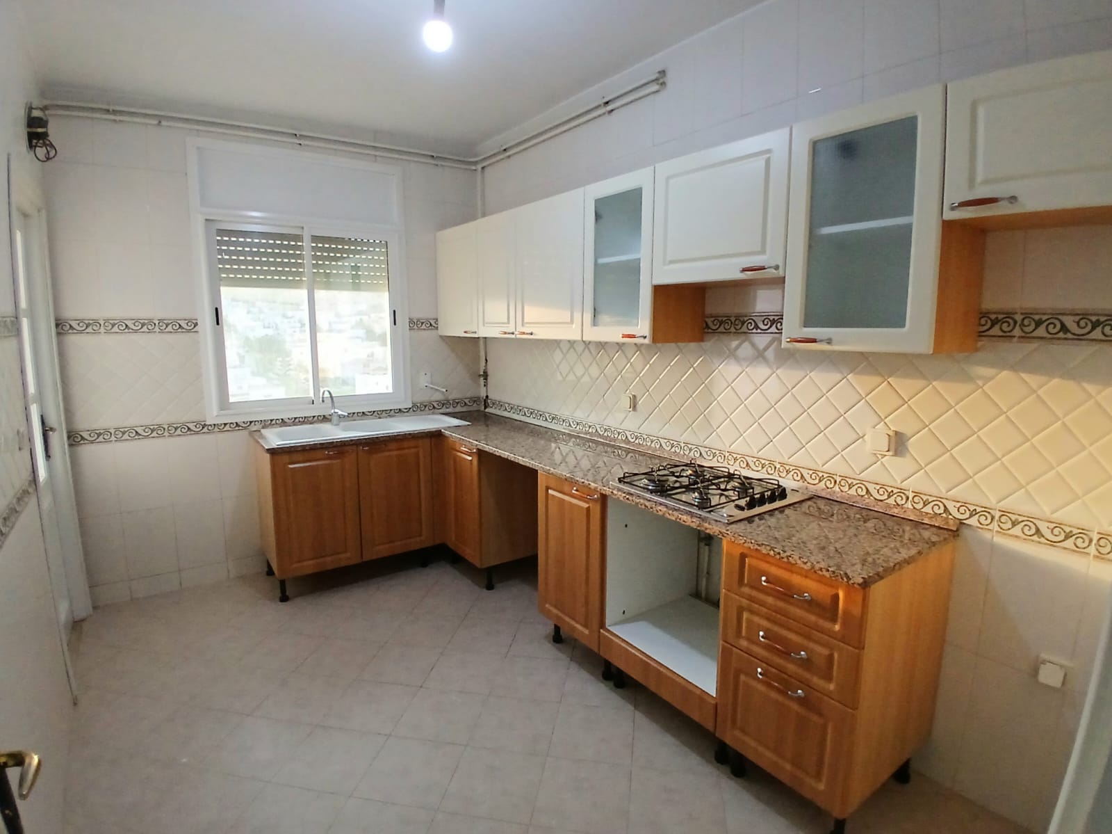 Ariana Ville Cite Ennasr 2 Location Appart. 4 pices Appartement s3  ennasr