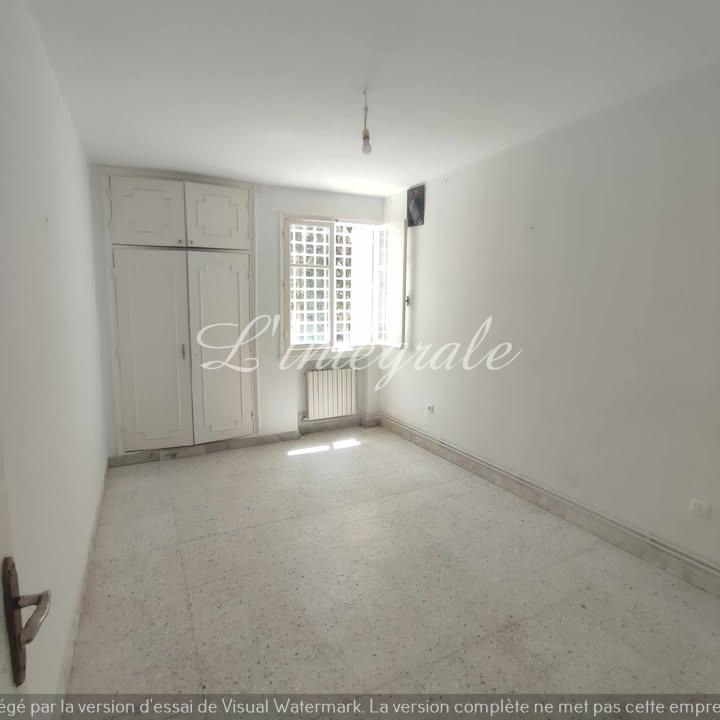 El Menzah El Manar 2 Location Appart. 5 pices+ Vaste s4 prs colise soula