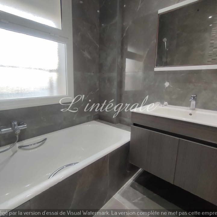 Ariana Ville Nouvelle Ariana Location Appart. 3 pices Superbe appartement s2 haut standing