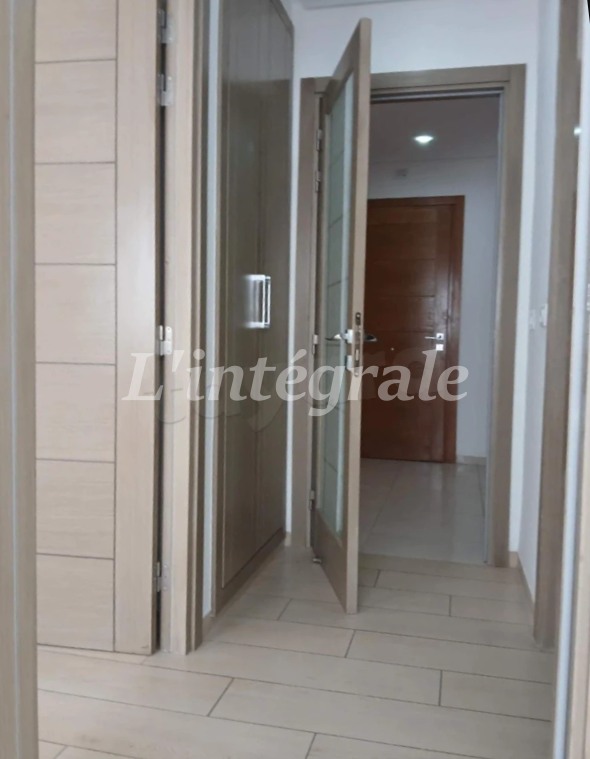 Ariana Ville Cite Ennasr 2 Location Appart. 3 pices Pour jeune couple s2 de haut standing