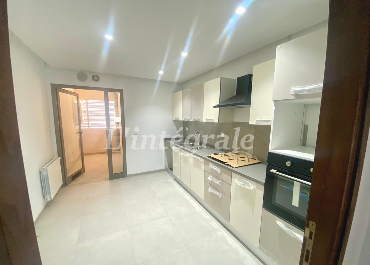 La Soukra La Soukra Location Appart. 3 pices S2 jamais habit  pour jeune couple