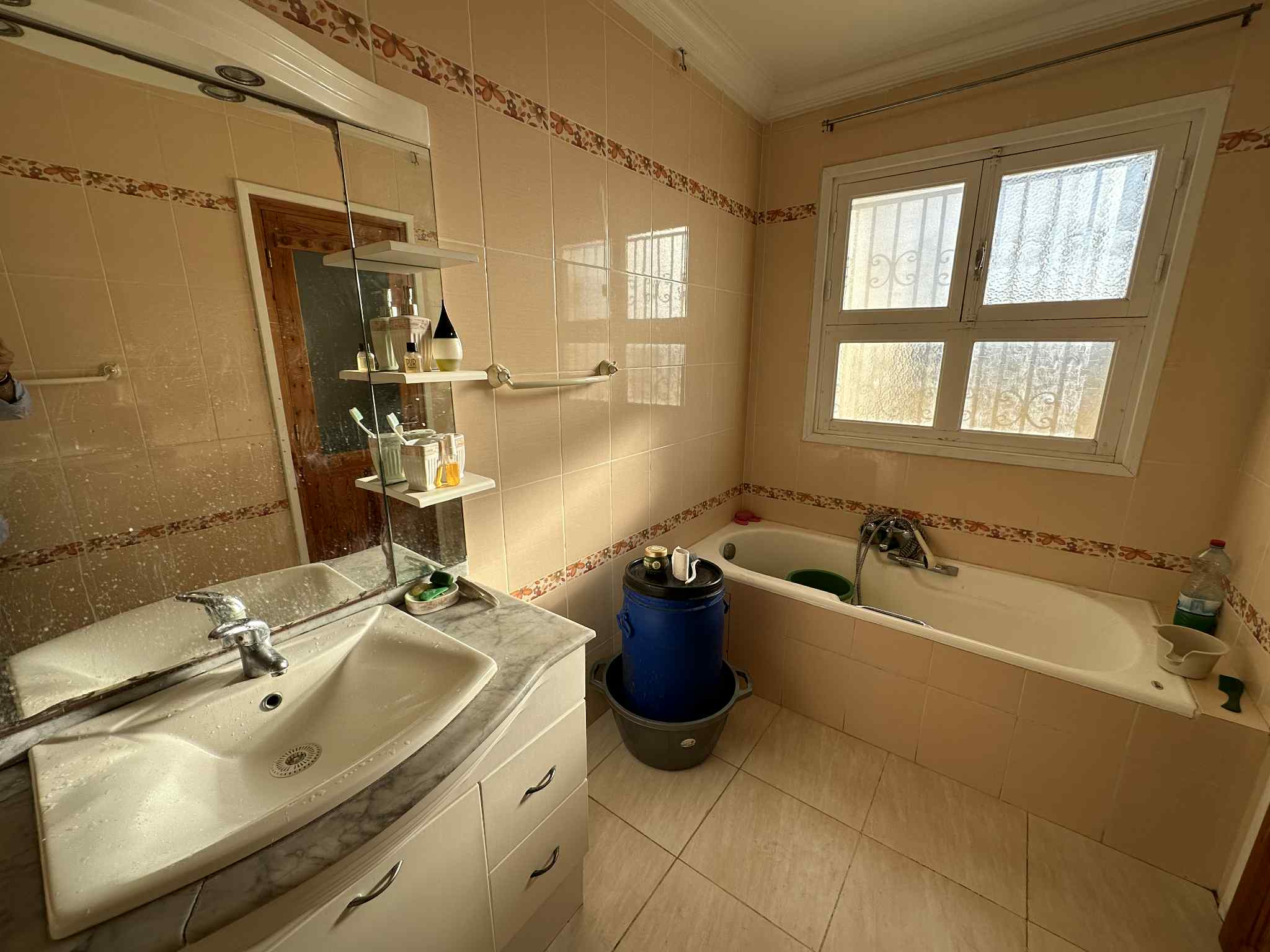 Ariana Ville Ariana Vente Appart. 5 pices+ Appart s4 avec terrasse  enkhilet