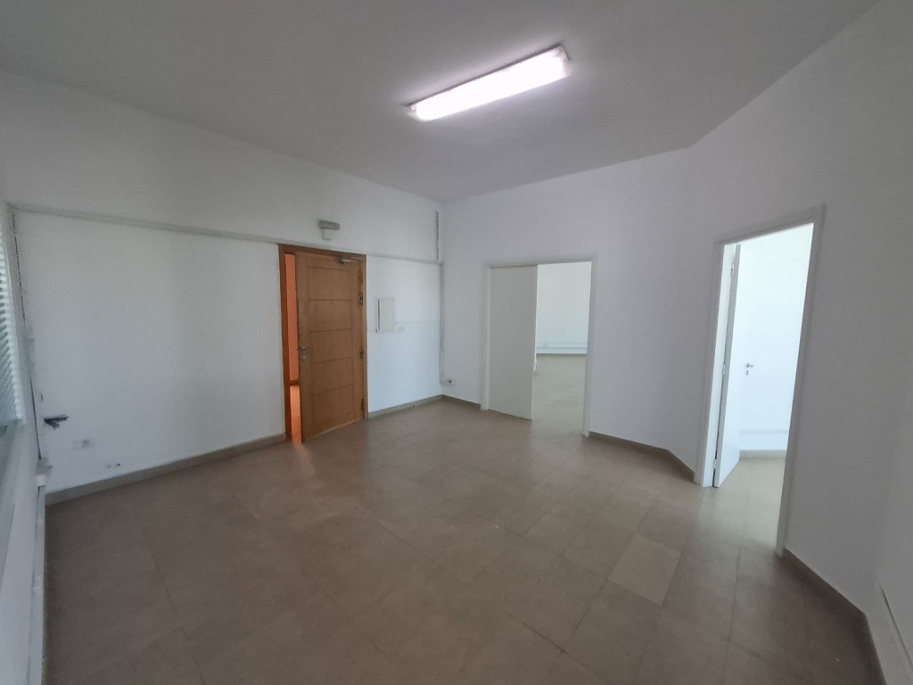 Fouchana Zone Industrielle El Meghira Bureaux & Commerces Bureau Bureau 200 m el mghira