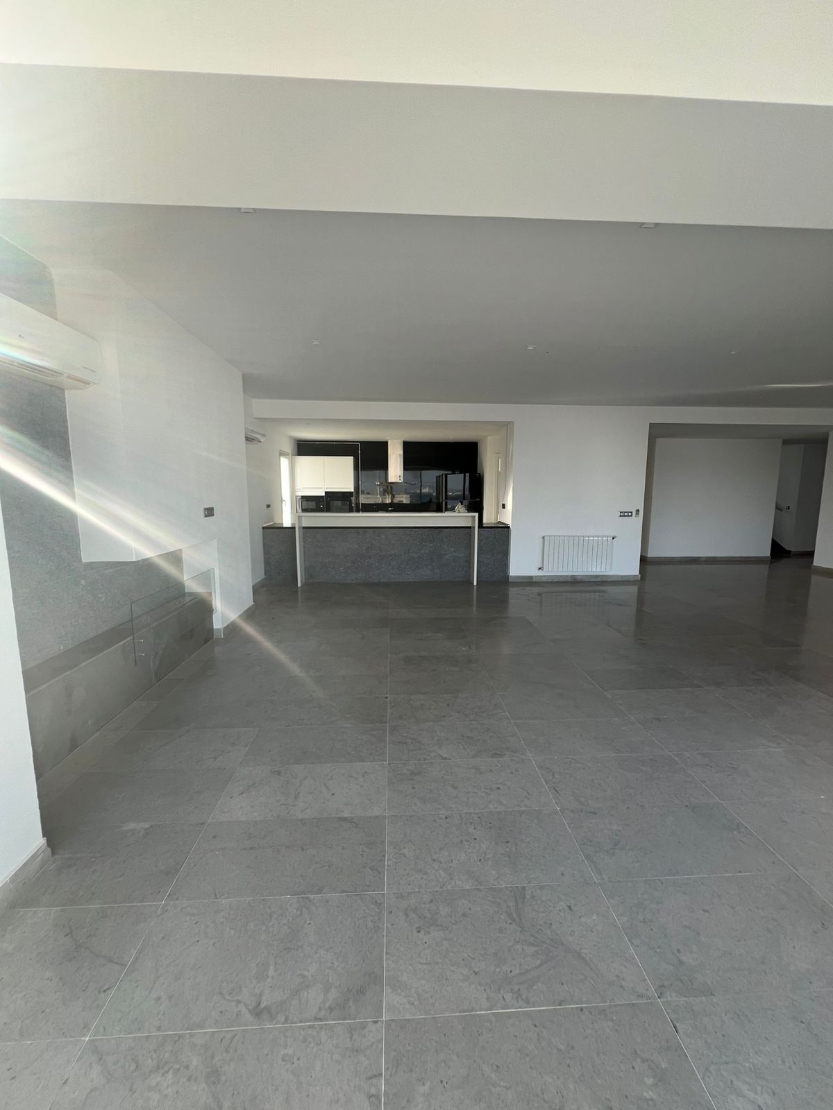 La Marsa Berge Du Lac Location Maisons Etage de villa haut standing au lac 2 h3