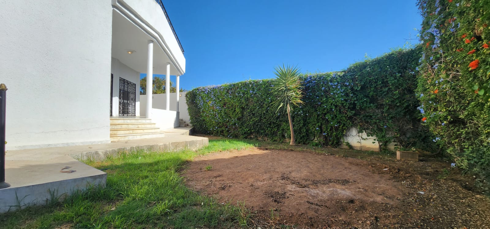 La Marsa Gammart Vente Maisons Villa avec jardin pres cafe journal