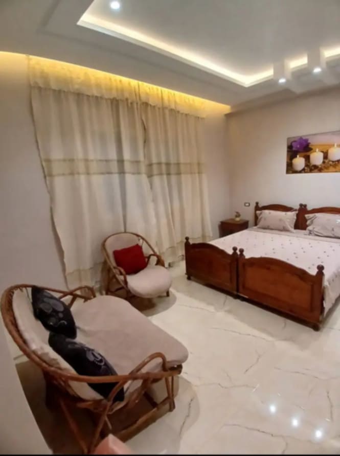 La Soukra Chotrana 3 Location Appart. 4 pices tage de villa vide ou meubl haut standing