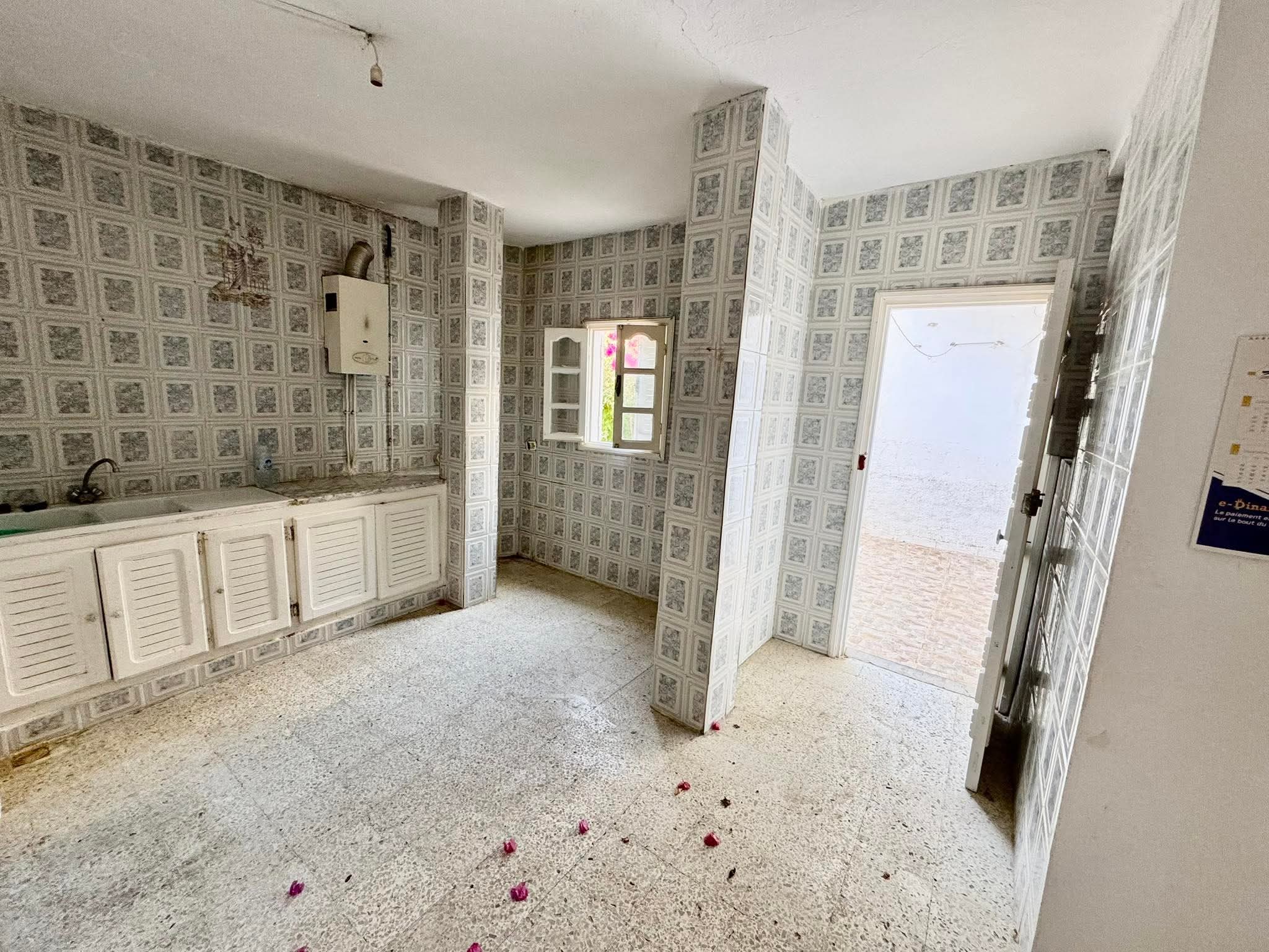 El Menzah El Menzah 9 Location Appart. 4 pices Rdc de villa a menzah 9c 950 d