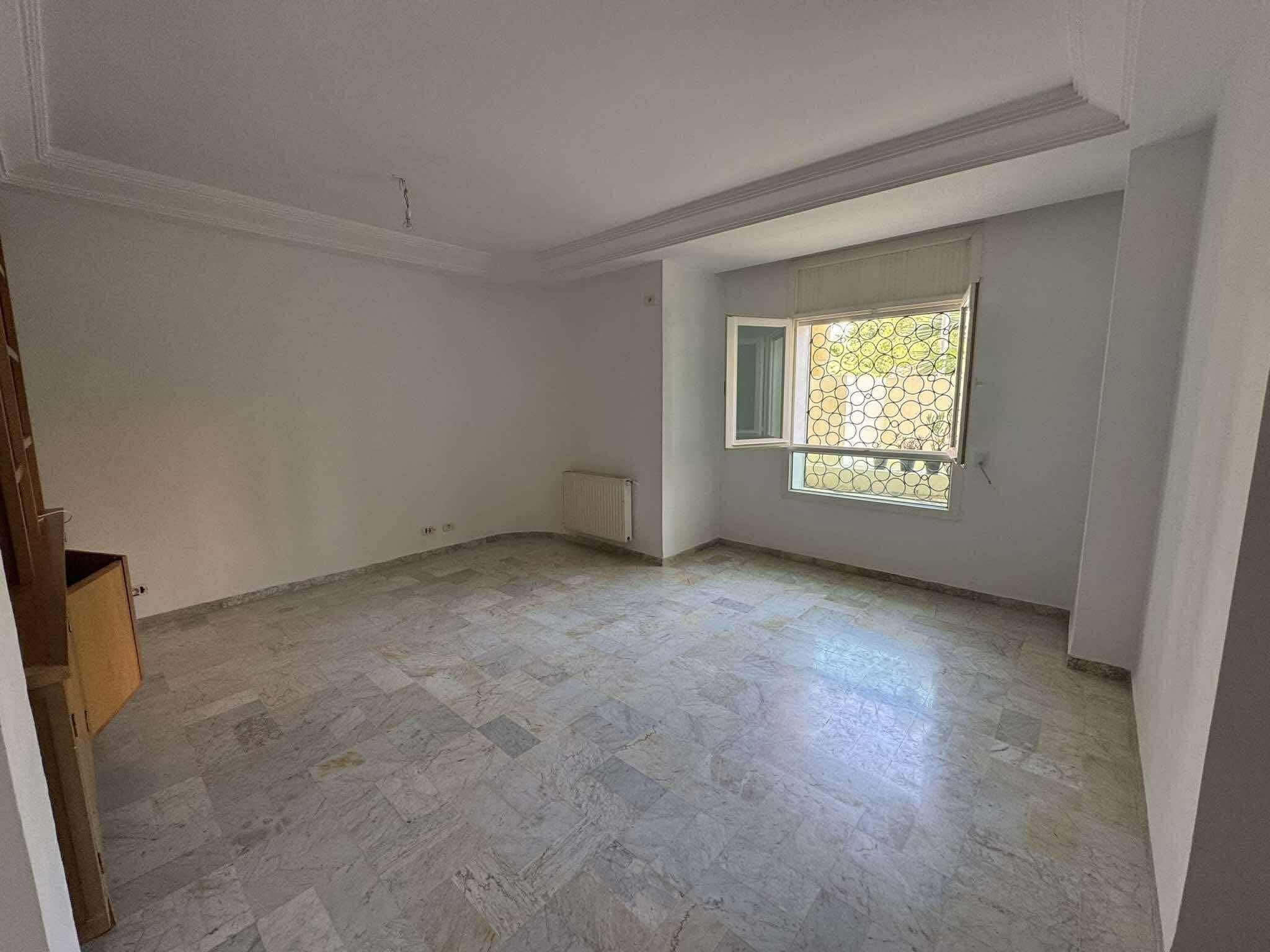 Ariana Ville El Menzah 7 Vente Appart. 3 pices S2 rdc avec jardin 340 md