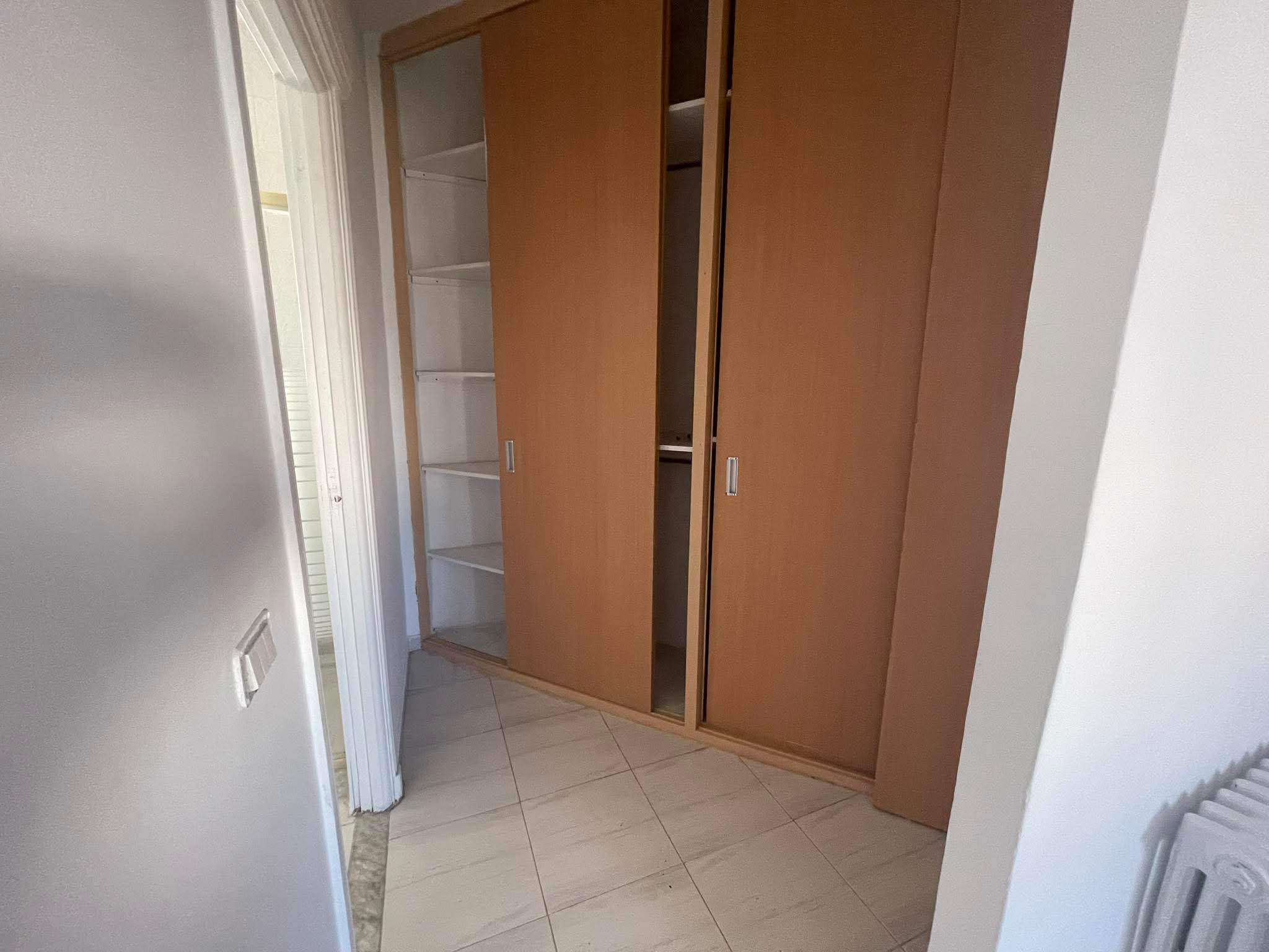 Ariana Ville Riadh Landlous Location Appart. 4 pices Etage de villa s4 1400 d a riadh andalous