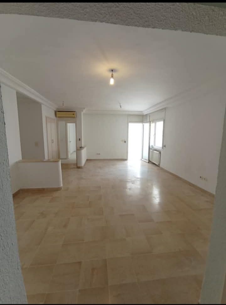 La Soukra La Soukra Location Appart. 4 pices S3 soukra zone hamadi abid