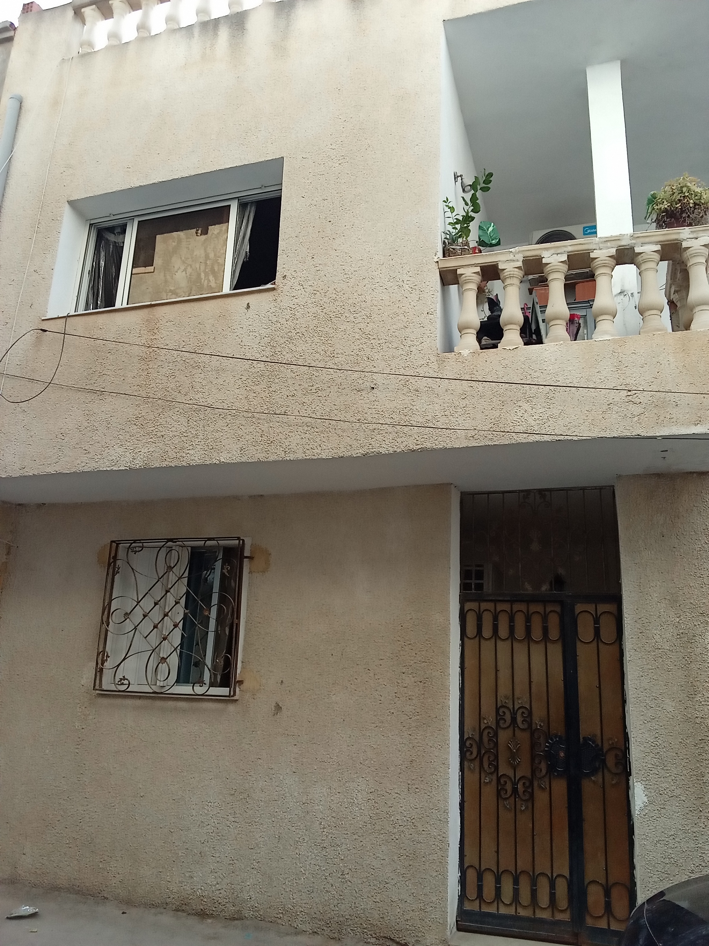 El Mourouj Cite El Faouz Vente Maisons Maison sur deux tages spars