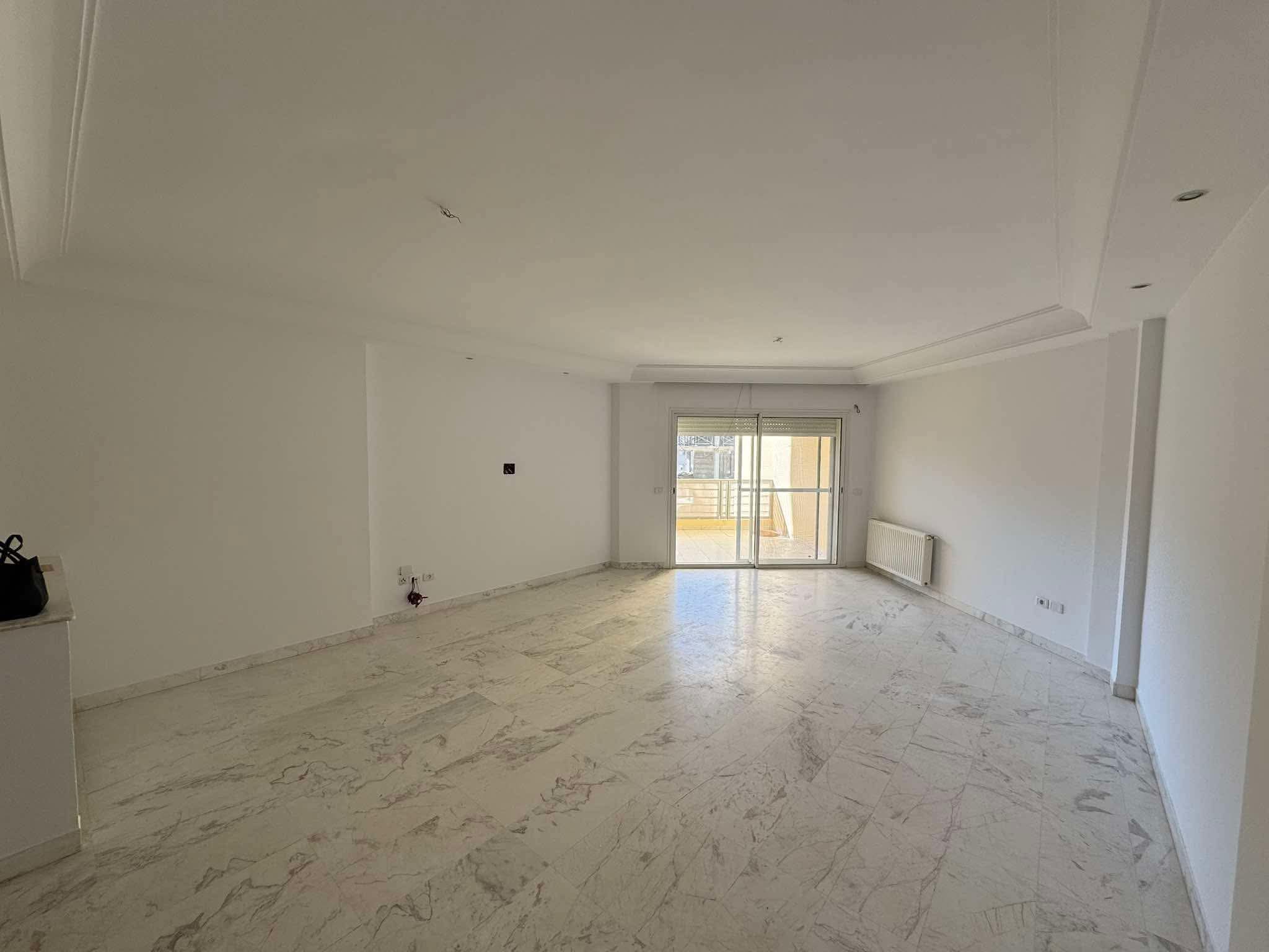 El Menzah El Menzah 9 Location Appart. 4 pices S3 menzah 9c 1900 d
