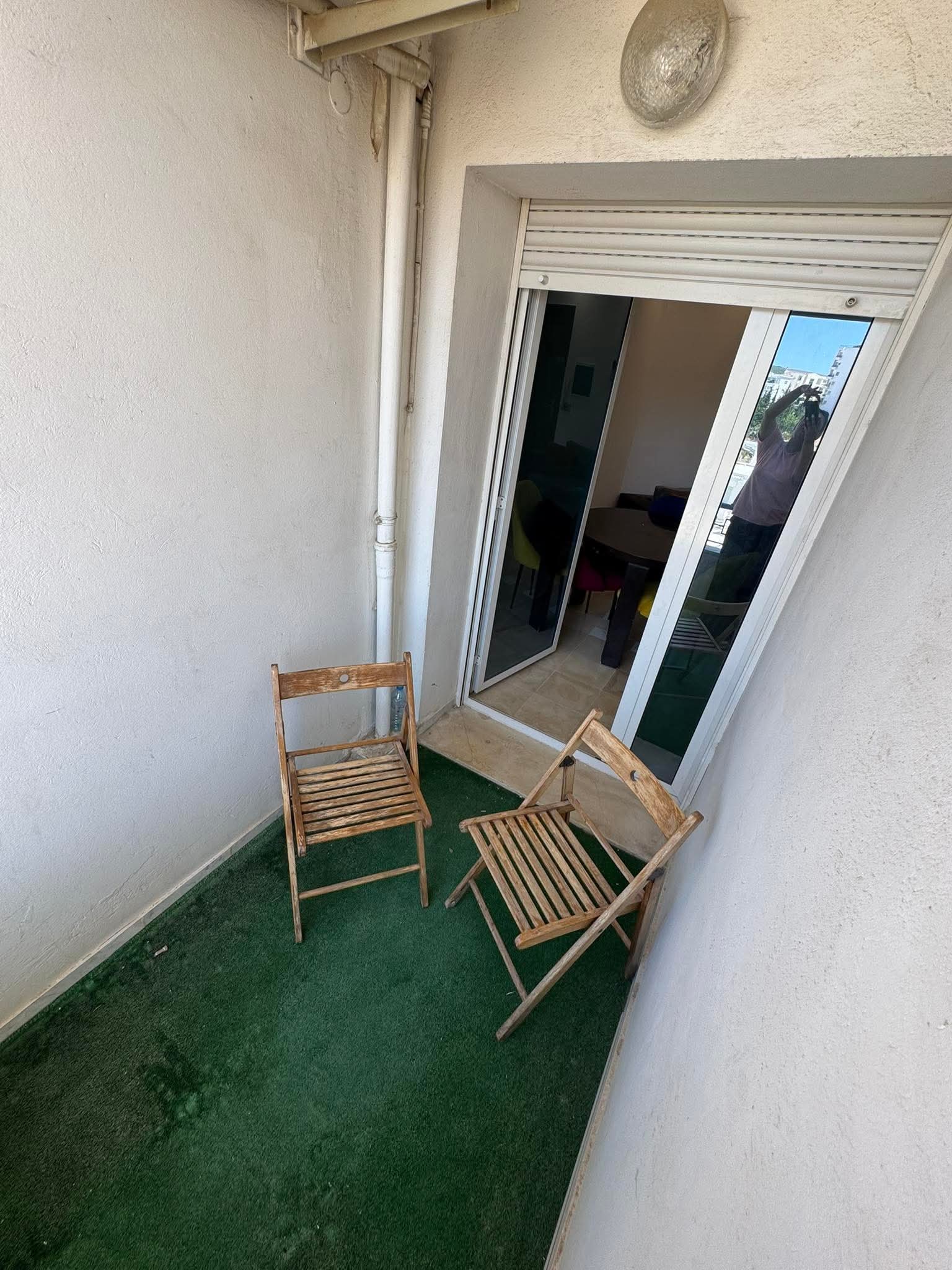 Ariana Ville Cite Ennasr 2 Location Appart. 3 pices S2 meuble 1400d ennasr 2