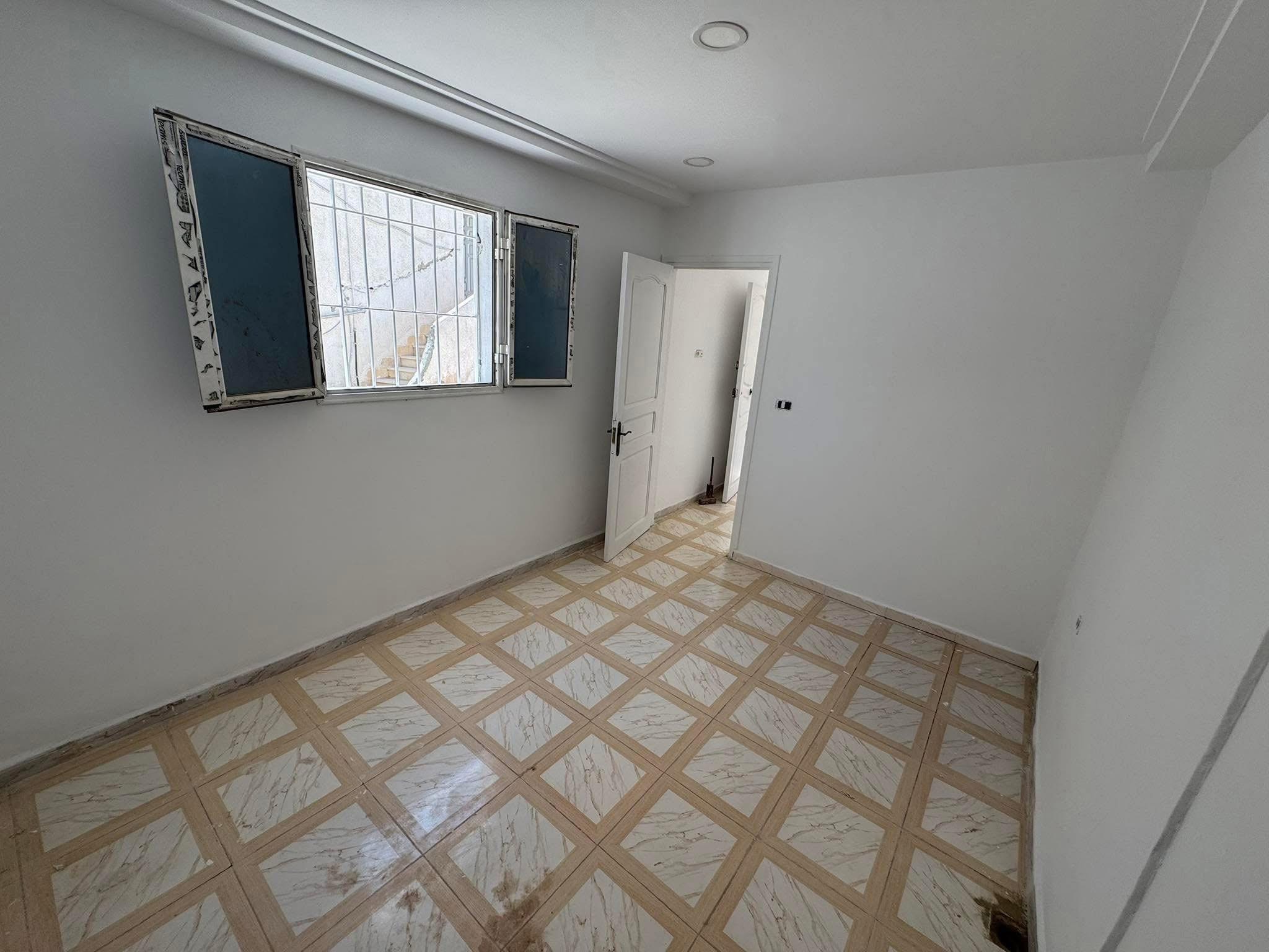 Ariana Ville Cite Ennasr 2 Location Appart. 3 pices S2 850 dt pour des etudiants  a ennasr 2