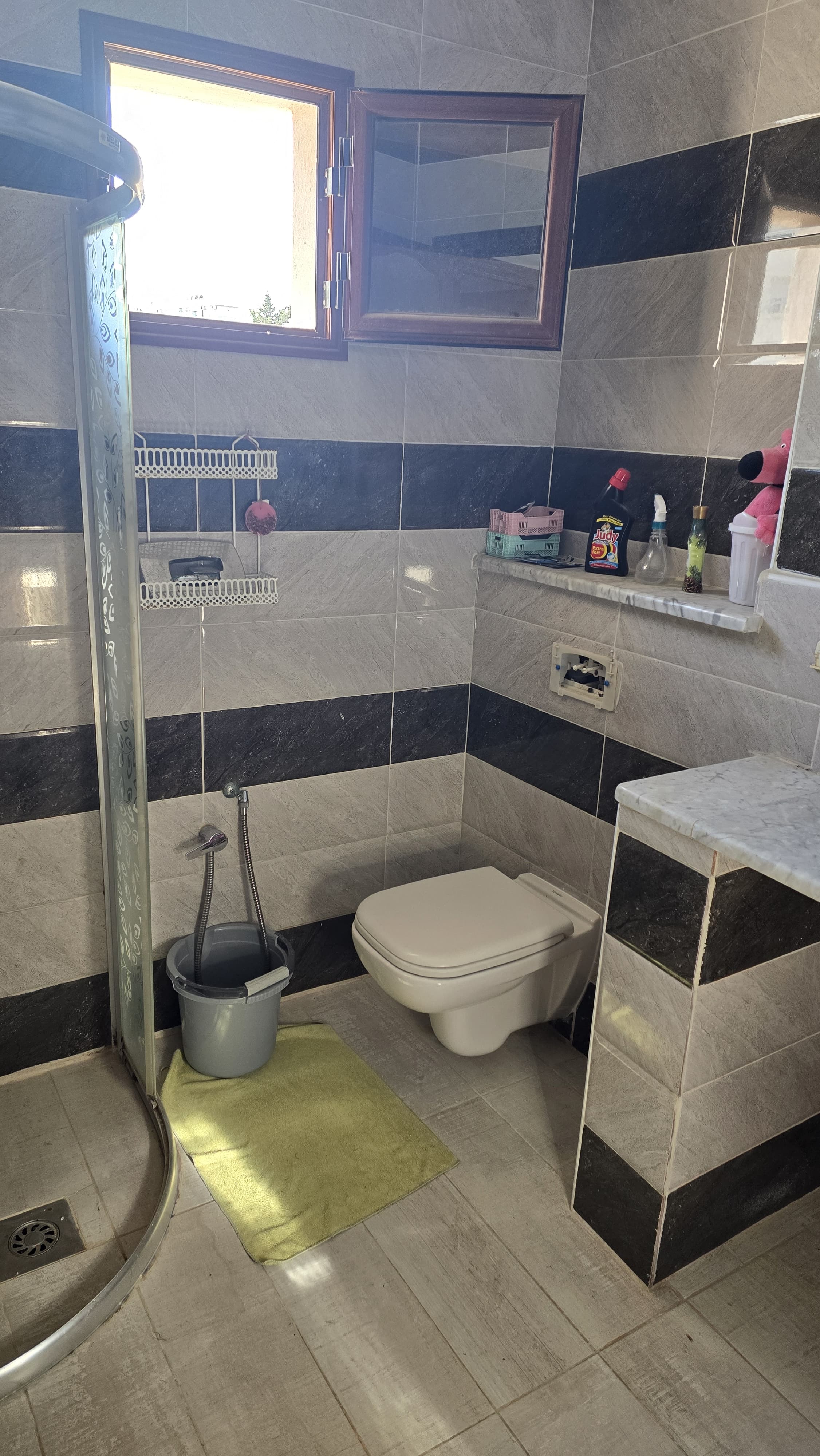 La Marsa El Aouina Location Appart. 2 pices Etage villa