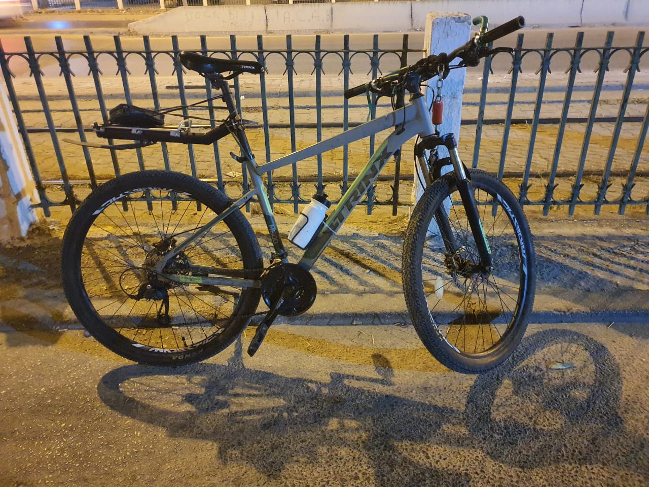 Le Bardo Khaznadar Autre Autre Vlo trinx trs bon tat