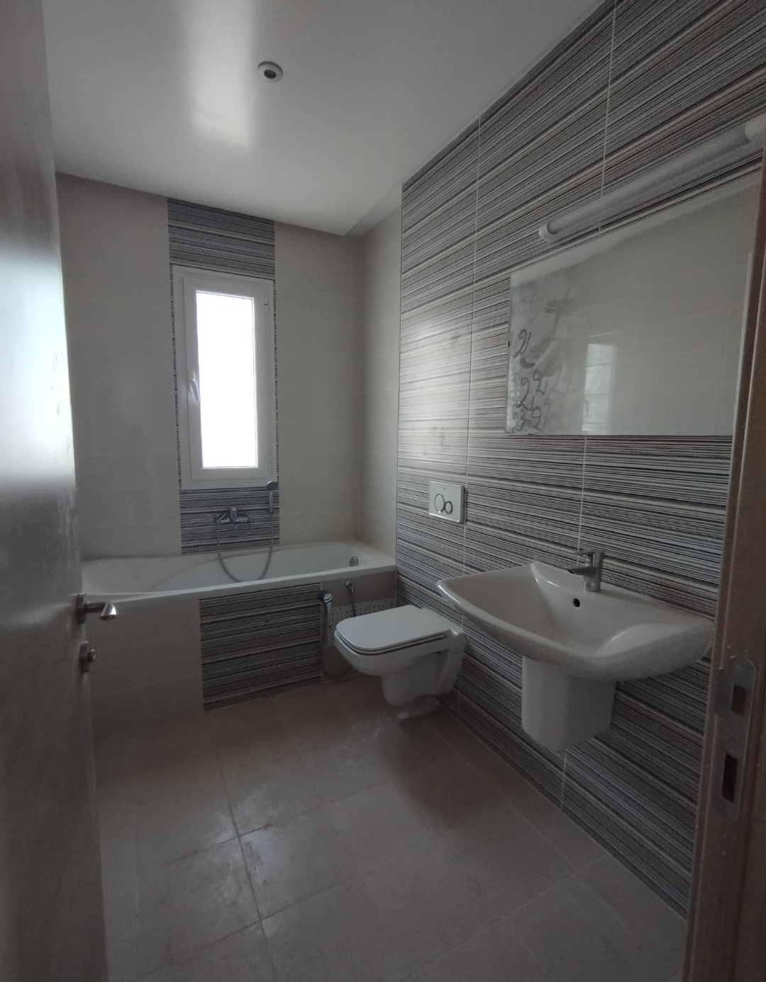 Megrine Megrine Chaker Location Appart. 1 pice A  megrine appartement s plus 1 spacieux