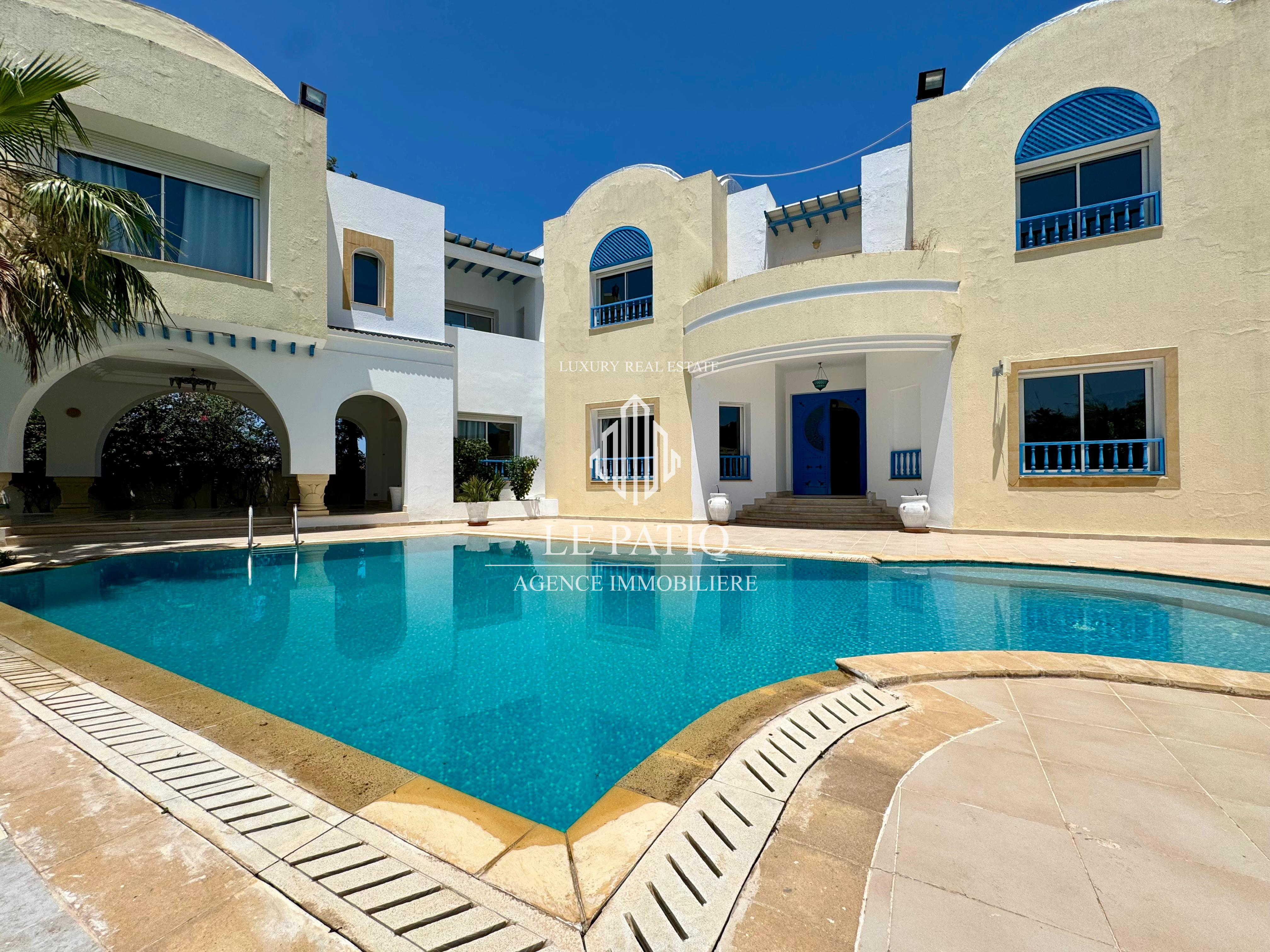 La Marsa Gammart Location Maisons Villa meublee de type s6 haut standing  gammarth