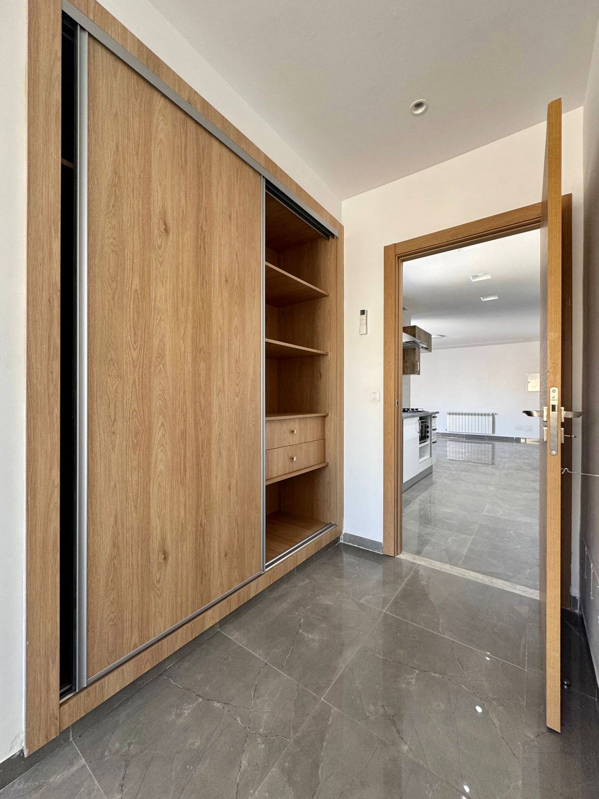 Mnihla Jardins d'el Menzah Location Appart. 2 pices Appartement s1 hs  jardin d'el menzah