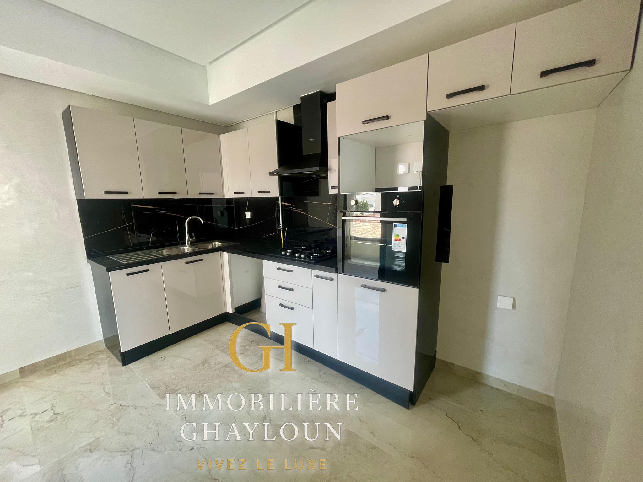 Ariana Ville Cite Ennasr 2 Location Appart. 4 pices Appartement s3 ennaser