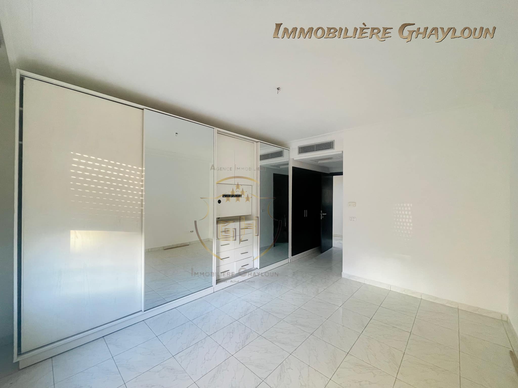 El Menzah El Menzah 9 Location Appart. 3 pices Appartement haut standing s3 menzah 9c