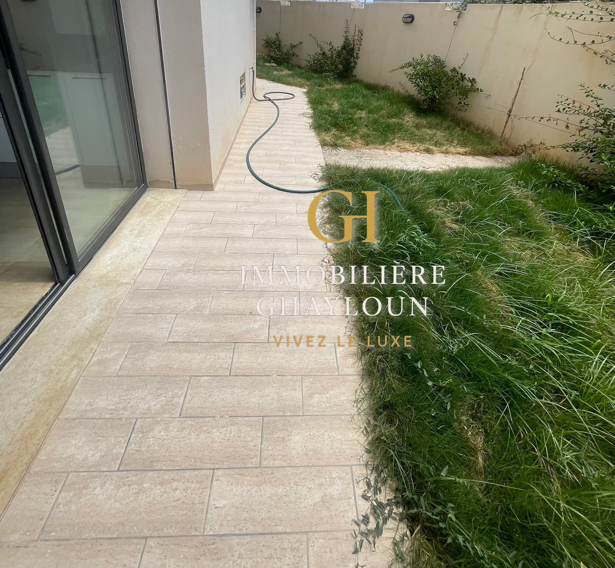Ariana Ville Cite Ennasr 1 Location Appart. 3 pices Appartement s2 avec jardin ennaser