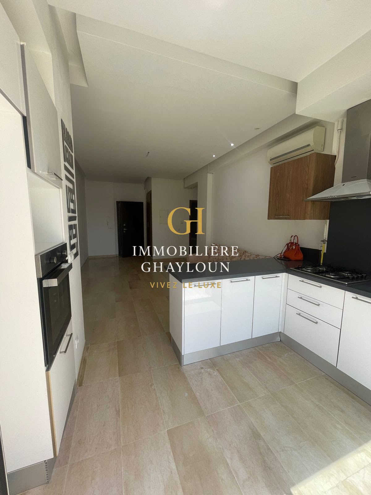 Ariana Ville Cite Ennasr 1 Location Appart. 3 pices Appartement s2 avec jardin ennaser