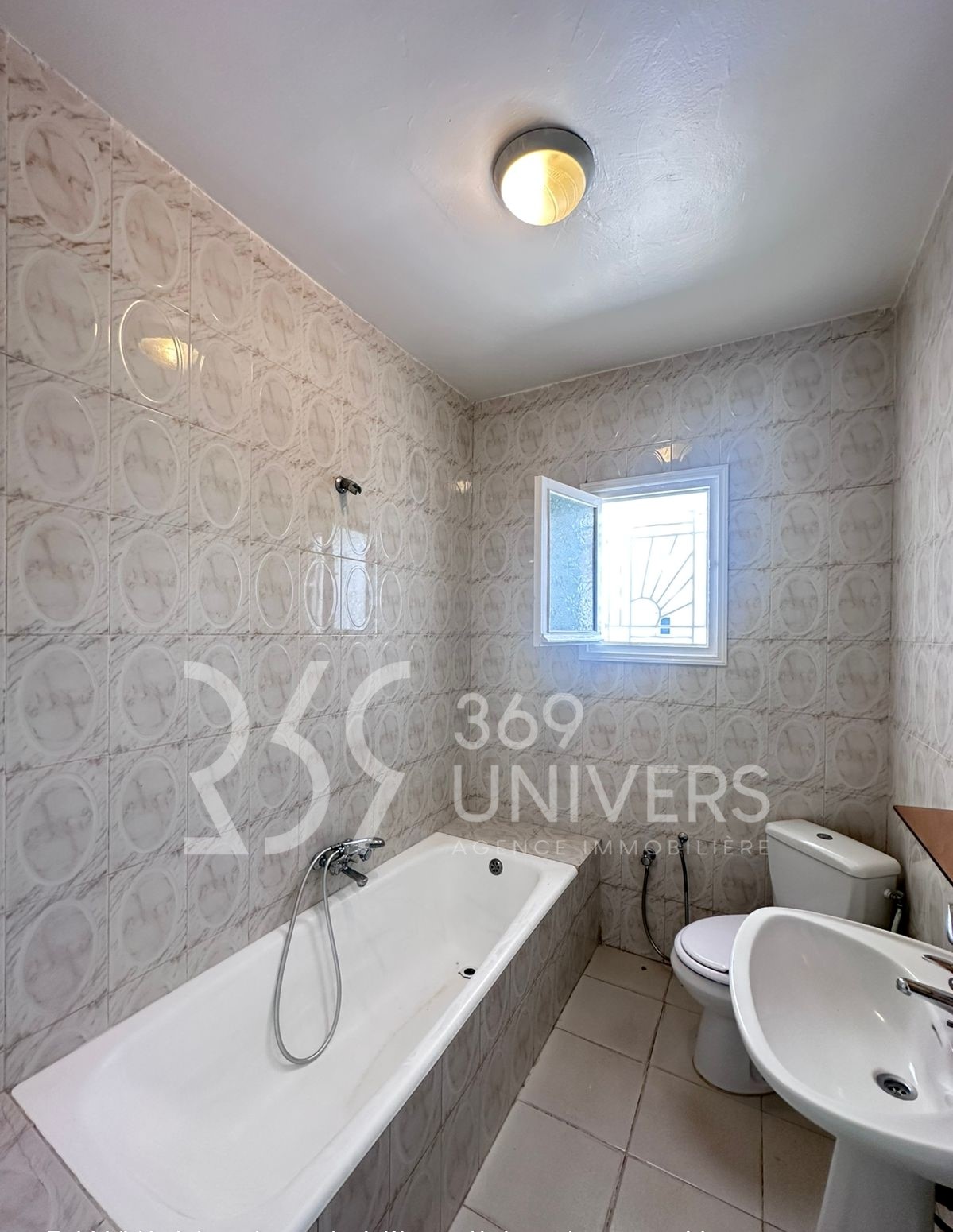 La Marsa Marsa Safsaf Location Appart. 3 pices Eatge avec terrasse  marsa ville ref ra146