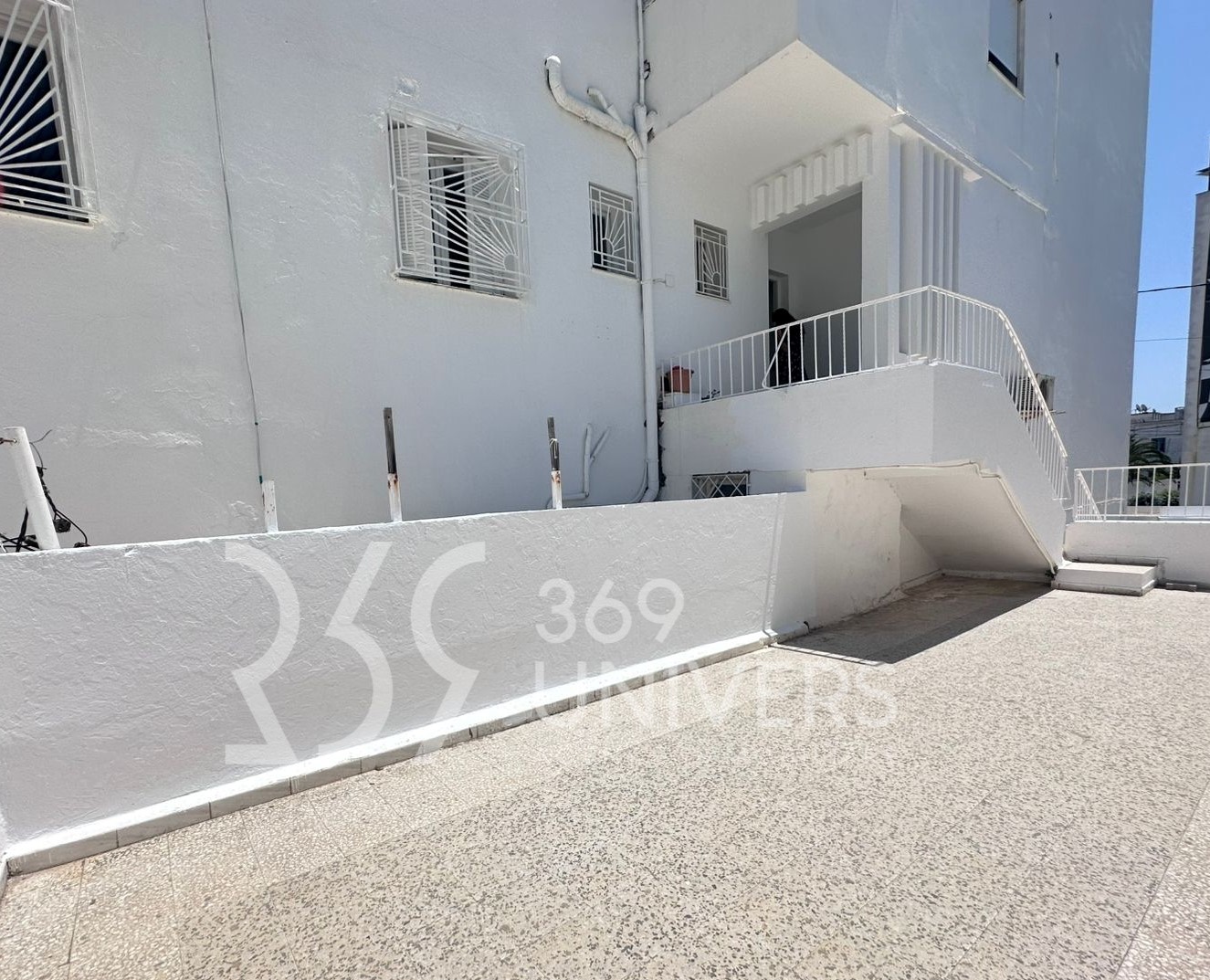 La Marsa Marsa Safsaf Location Appart. 3 pices Eatge avec terrasse  marsa ville ref ra146
