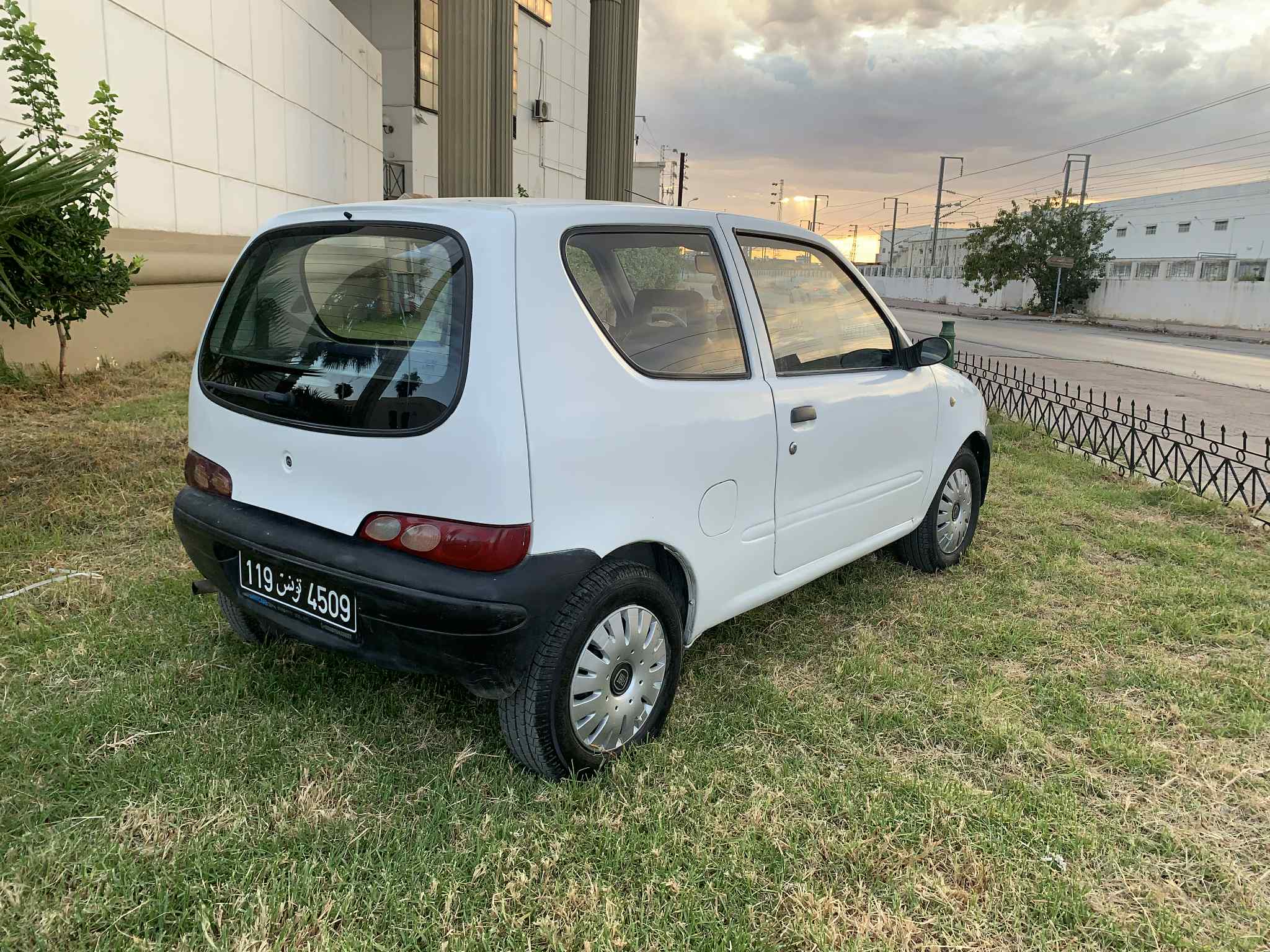 Ben Arous Ben Arous Fiat Seicento Fiat seicento voiture conomique